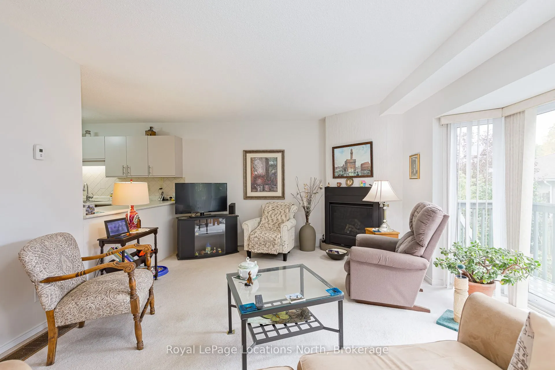 403 Thomas Street S #8