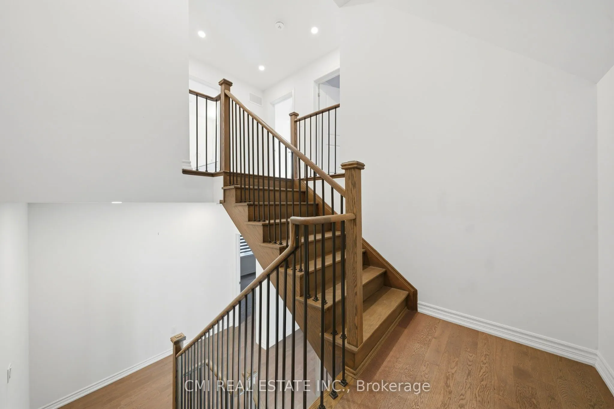 3205 Mosley Street
