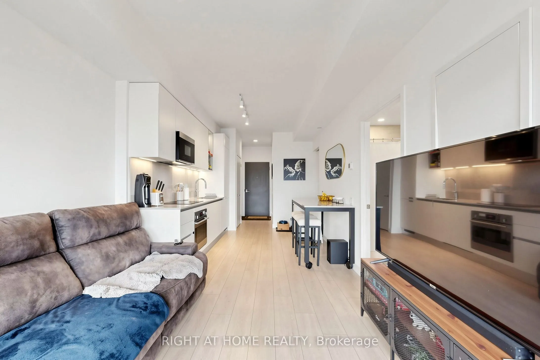 39 Mary Street #1809
