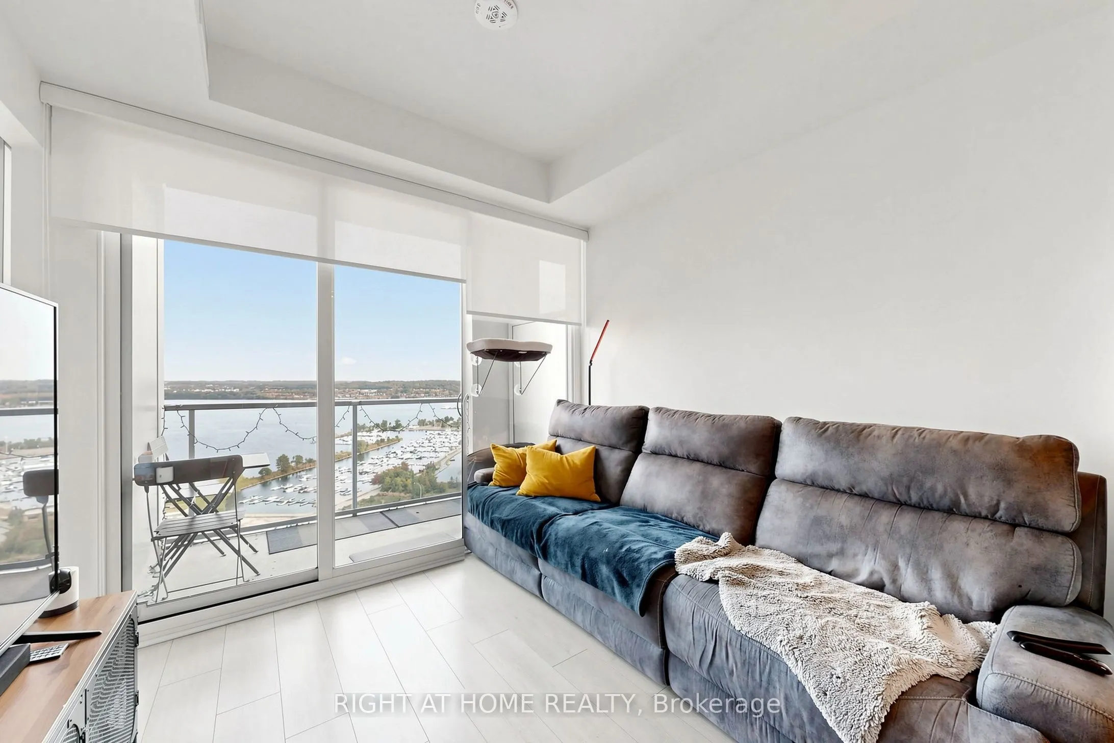 39 Mary Street #1809