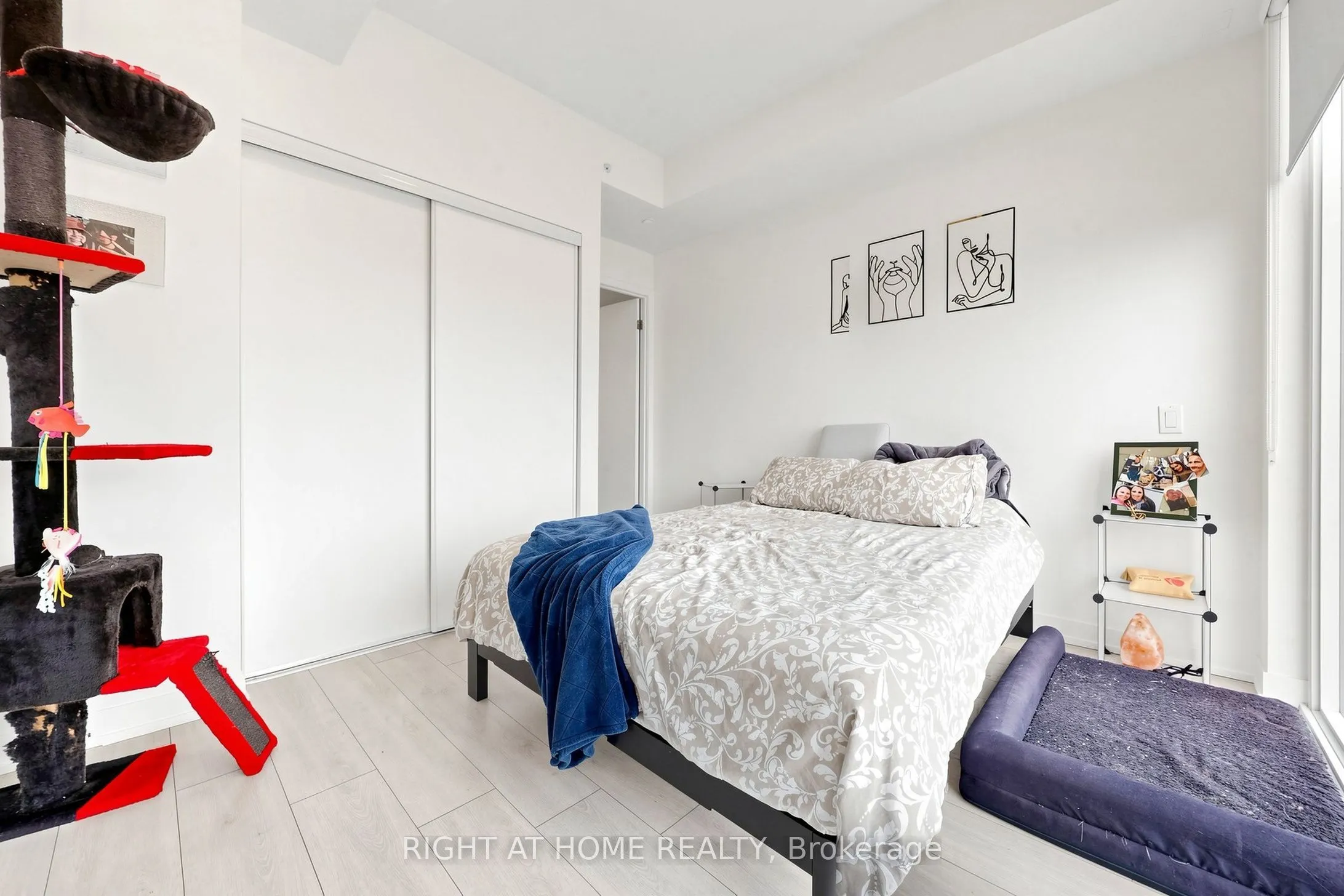 39 Mary Street #1809