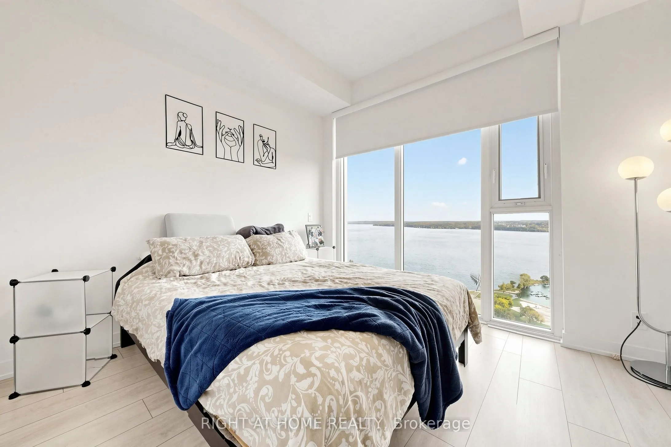 39 Mary Street #1809