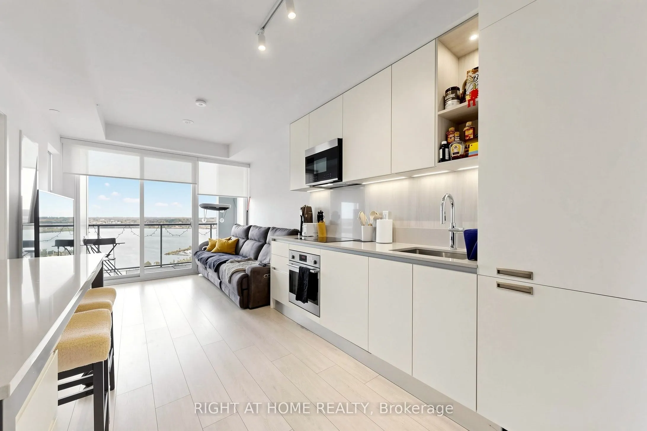 39 Mary Street #1809