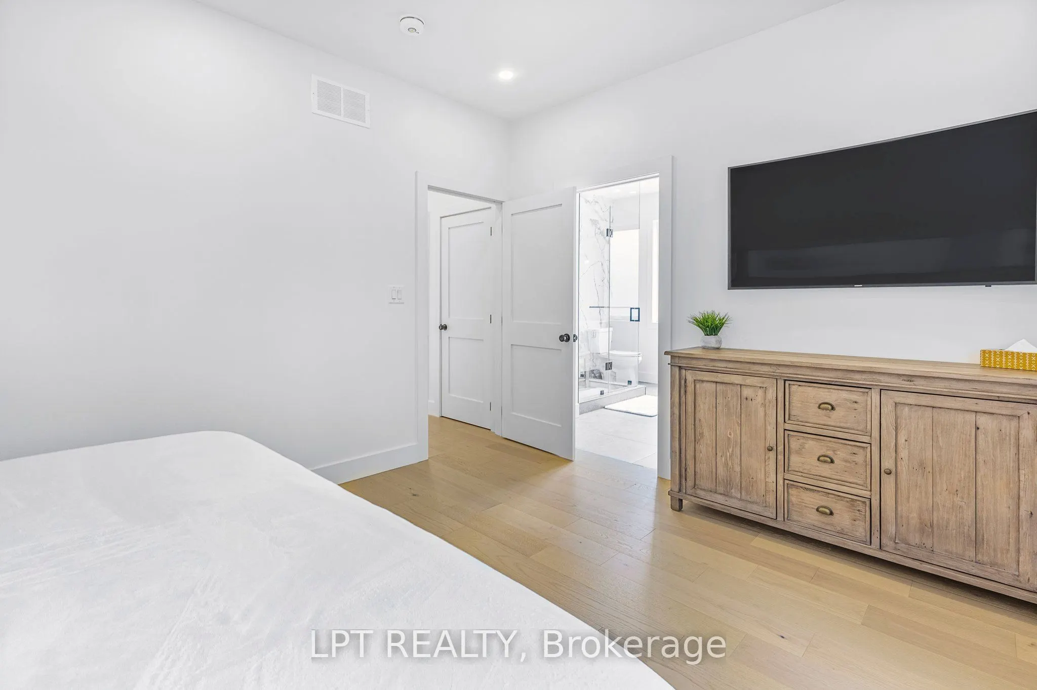 68 49th Street N