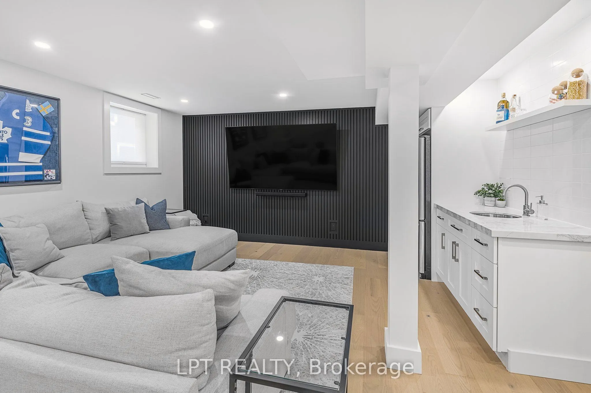 68 49th Street N