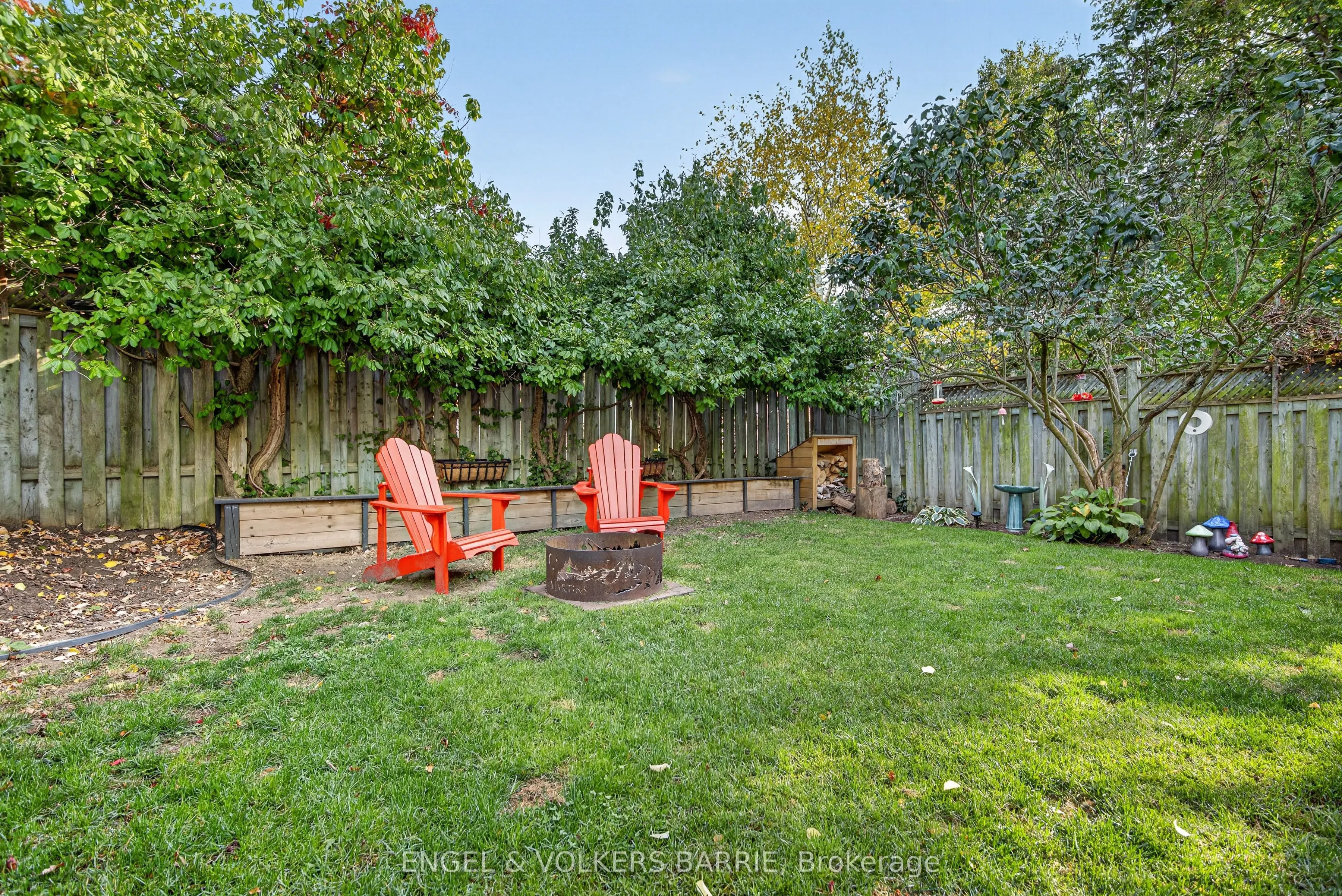 40 Willow Drive