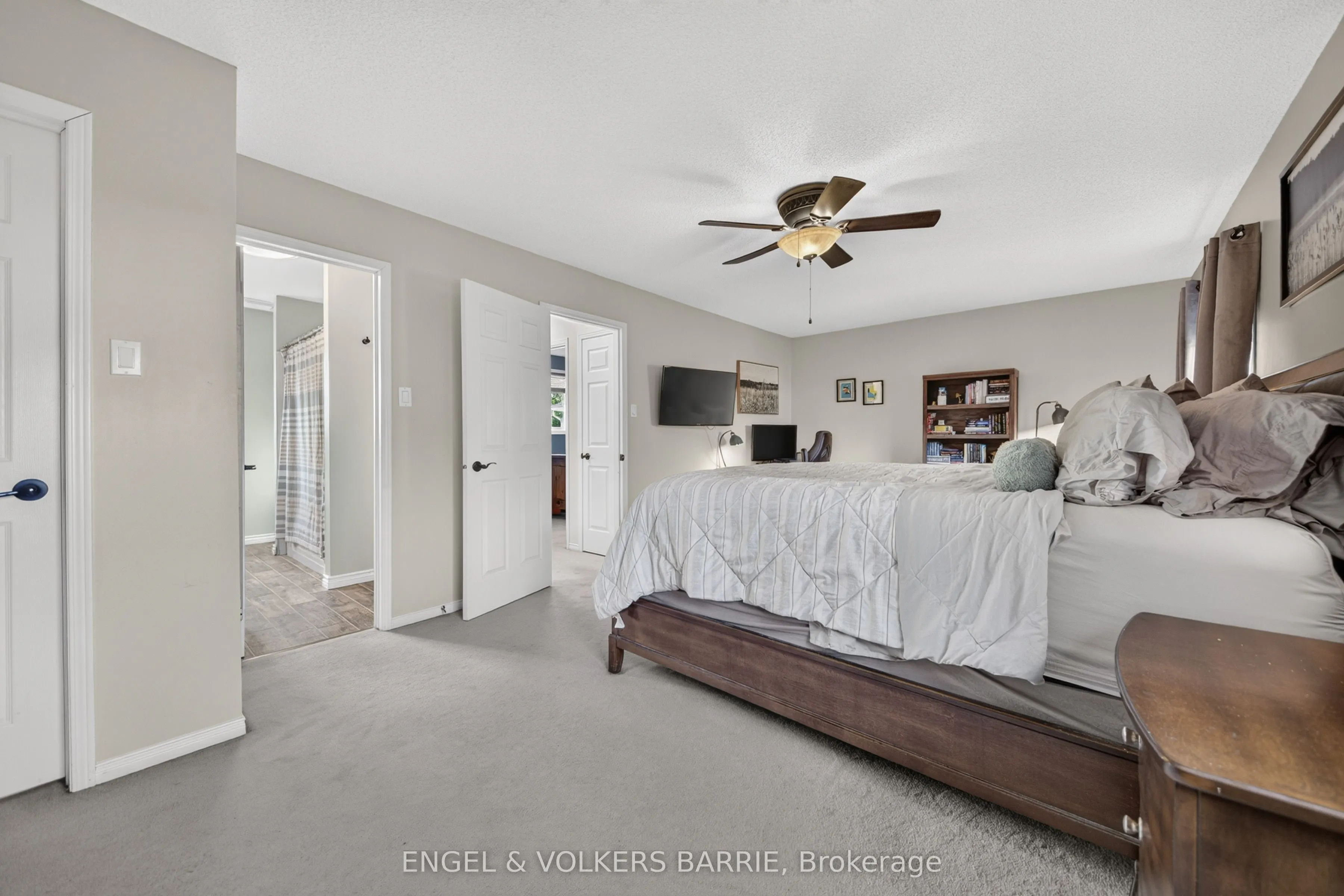 40 Willow Drive