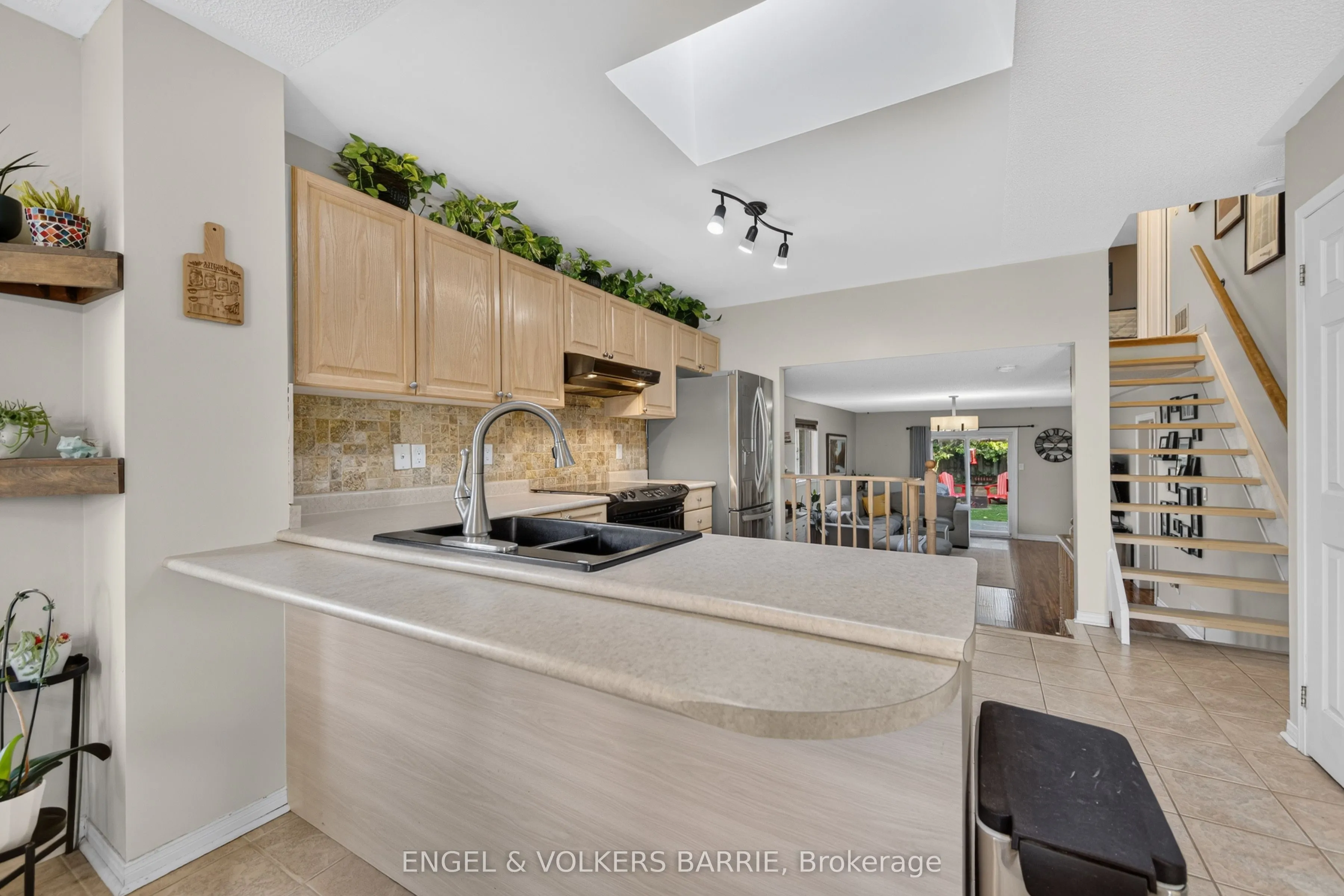 40 Willow Drive