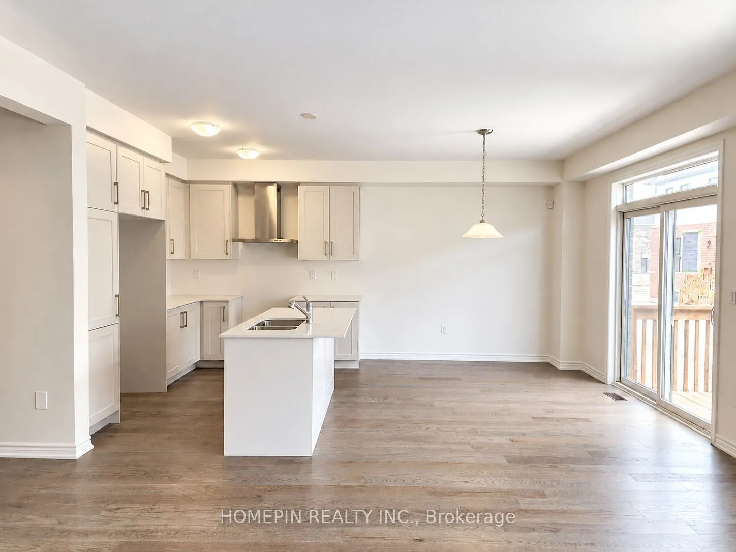 21 Phoenix Boulevard
