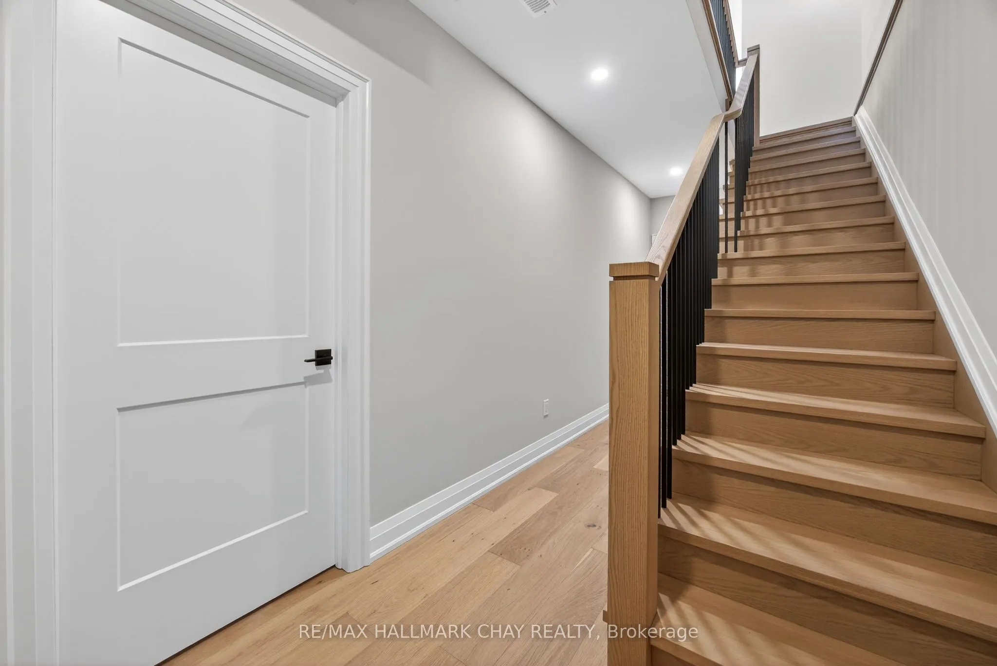 86 37th Street N
