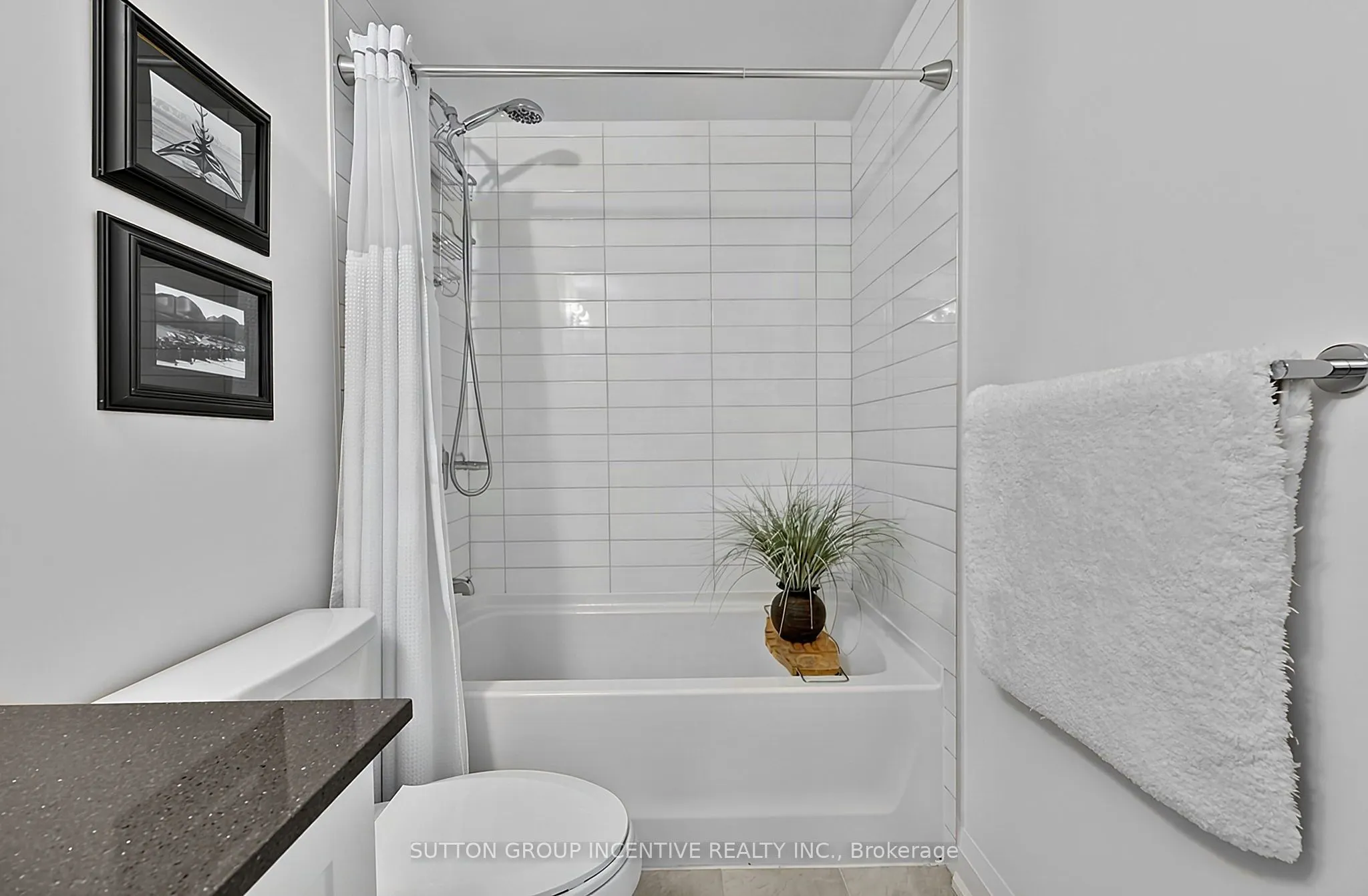 58 Lakeside Terrace #1101