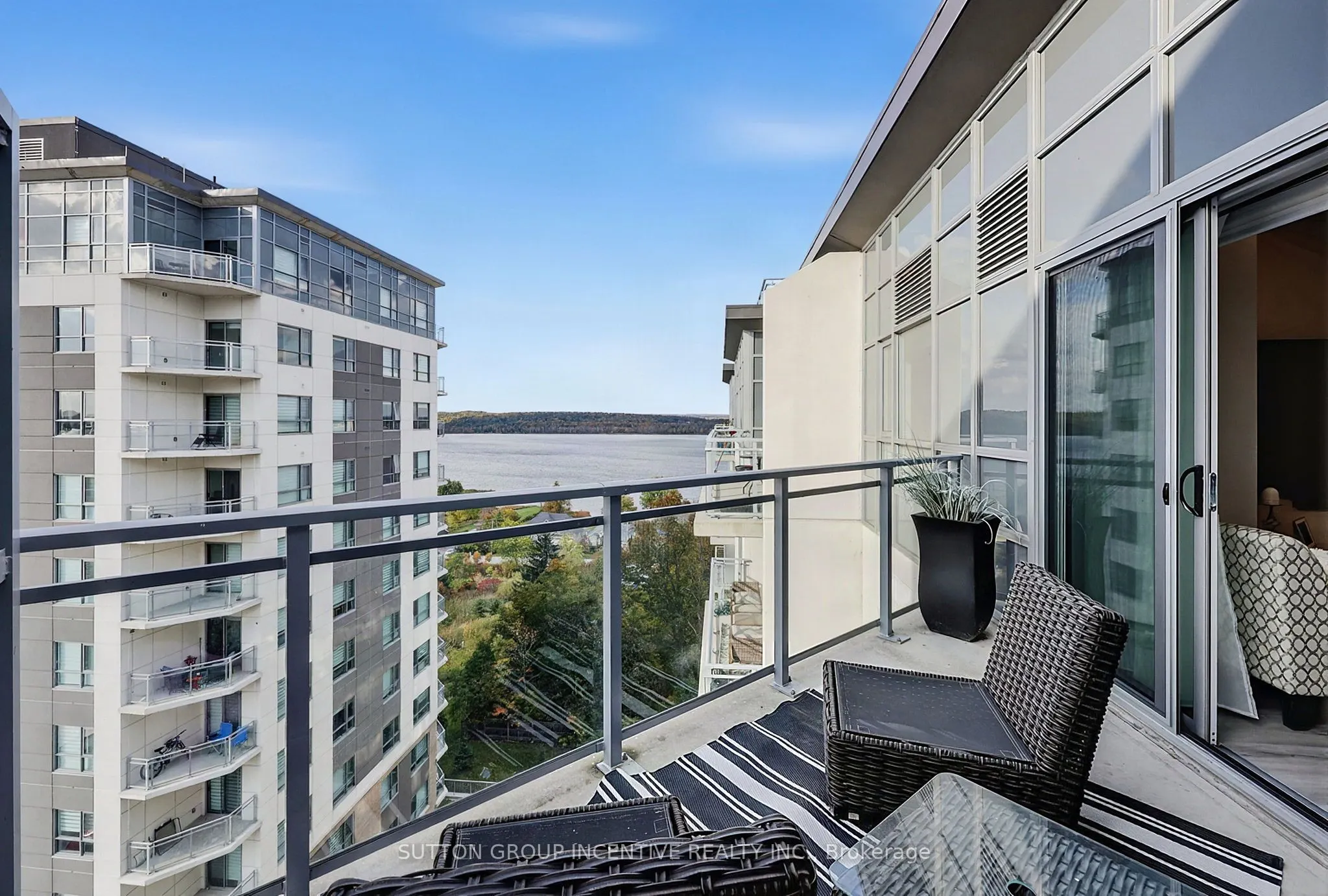 58 Lakeside Terrace #1101