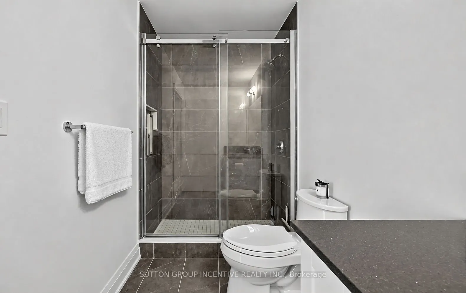 58 Lakeside Terrace #1101