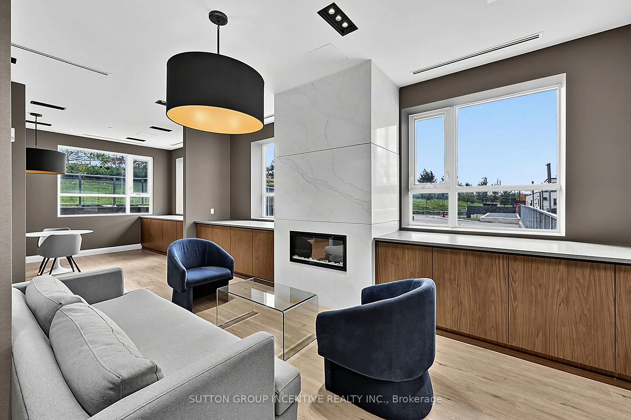 58 Lakeside Terrace #1101
