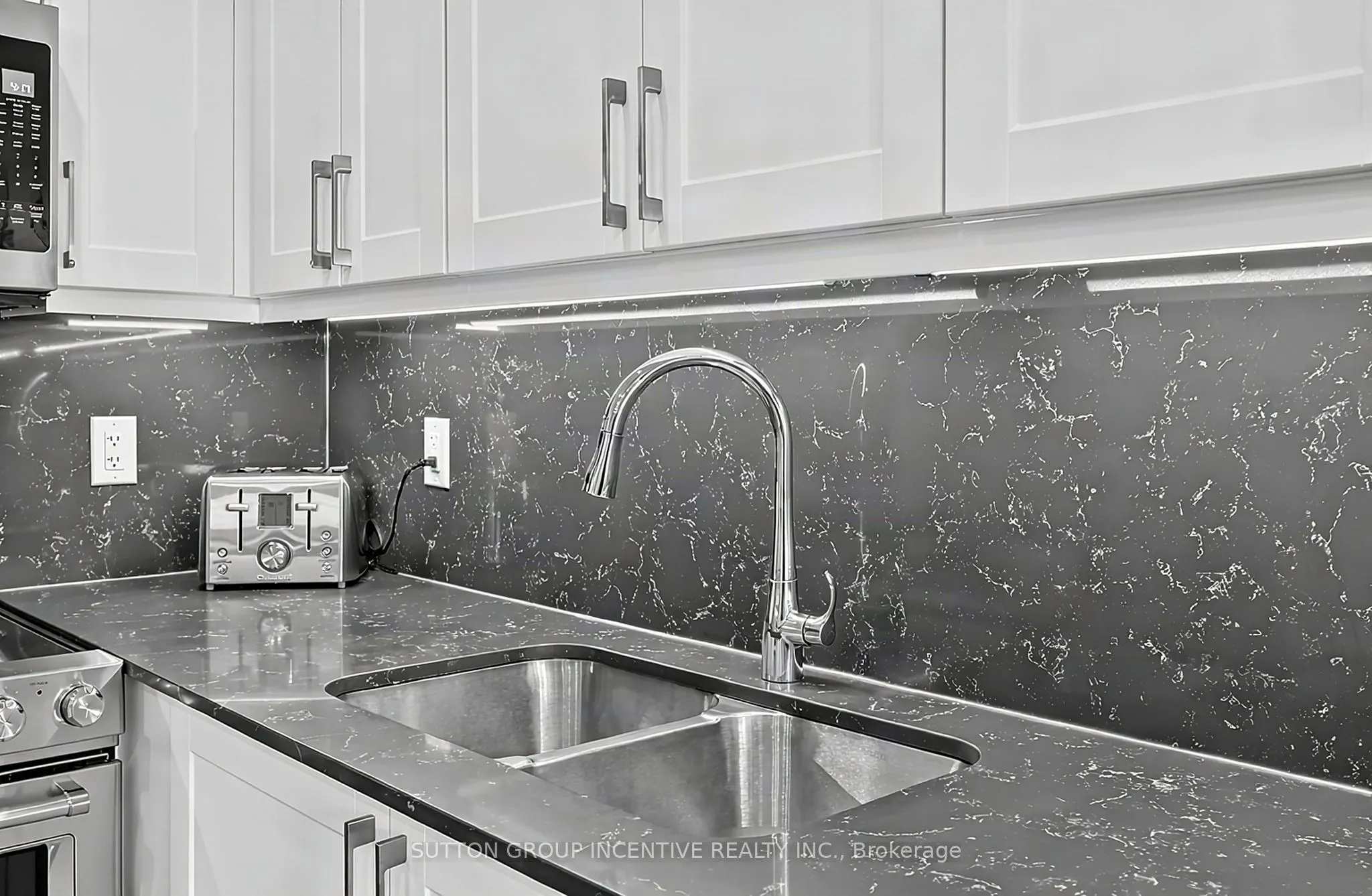 58 Lakeside Terrace #1101