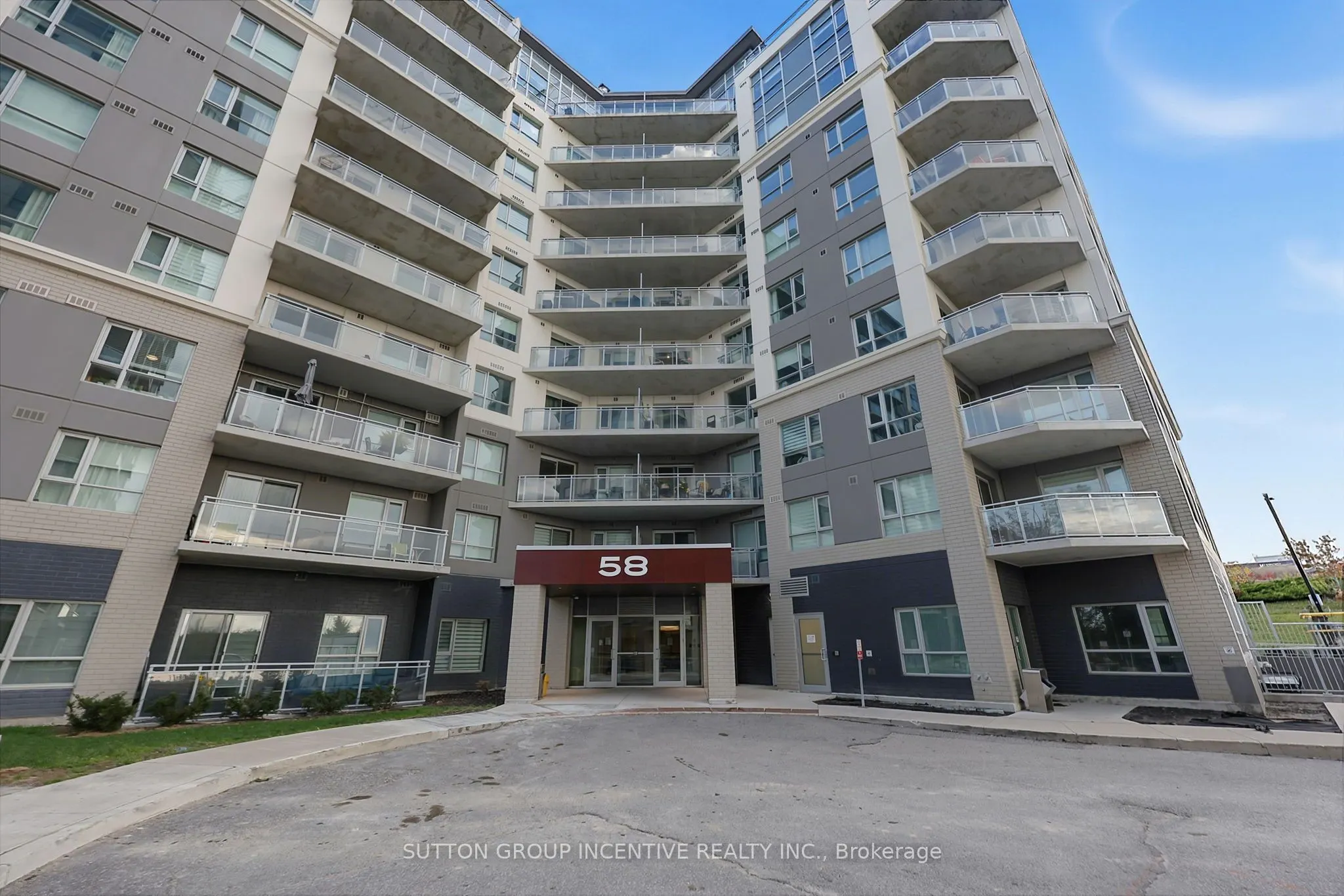 58 Lakeside Terrace #1101