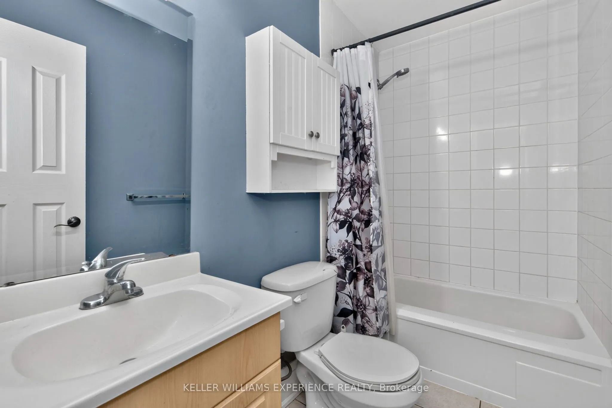 21 B College Crescent