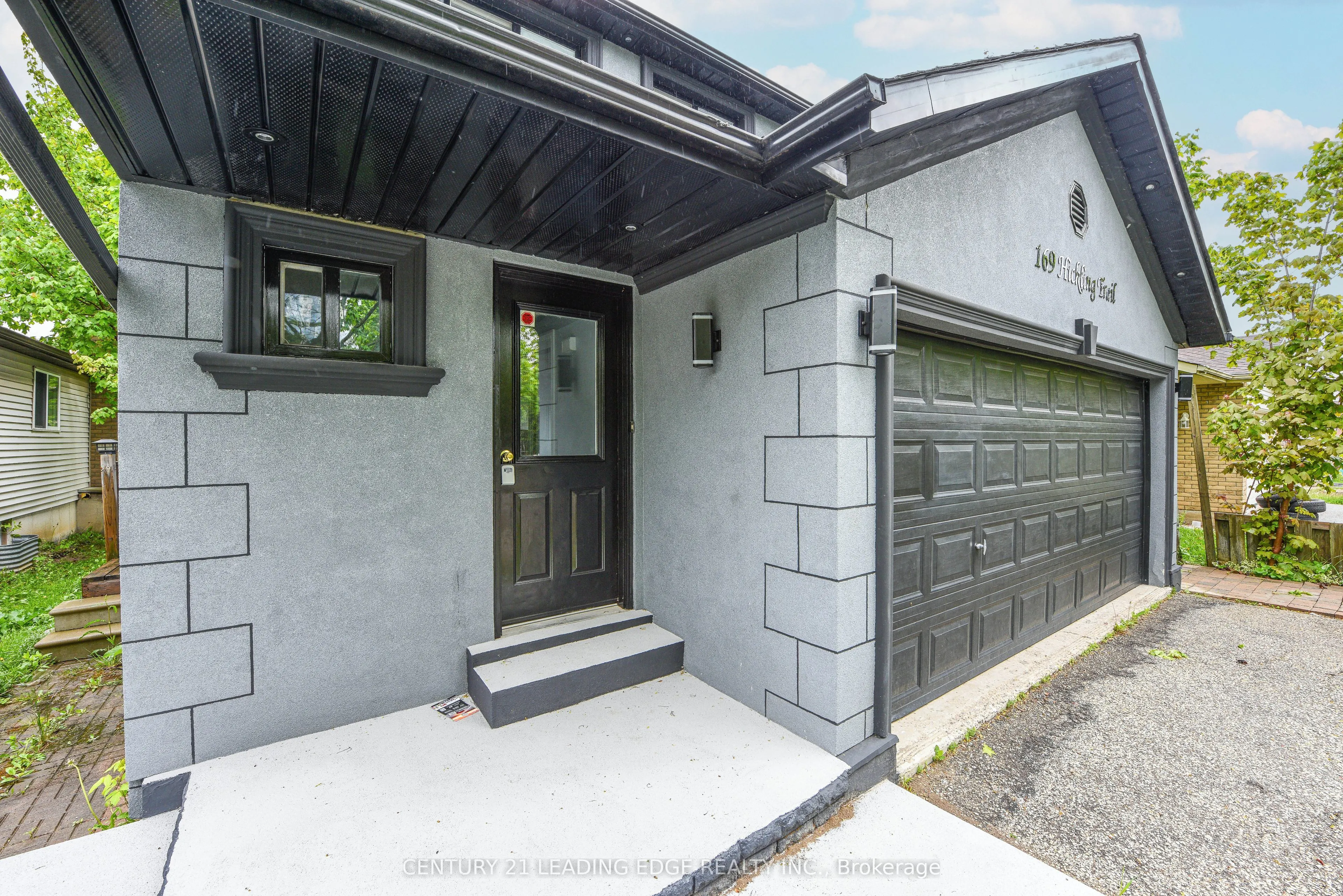 169 Hickling Trail