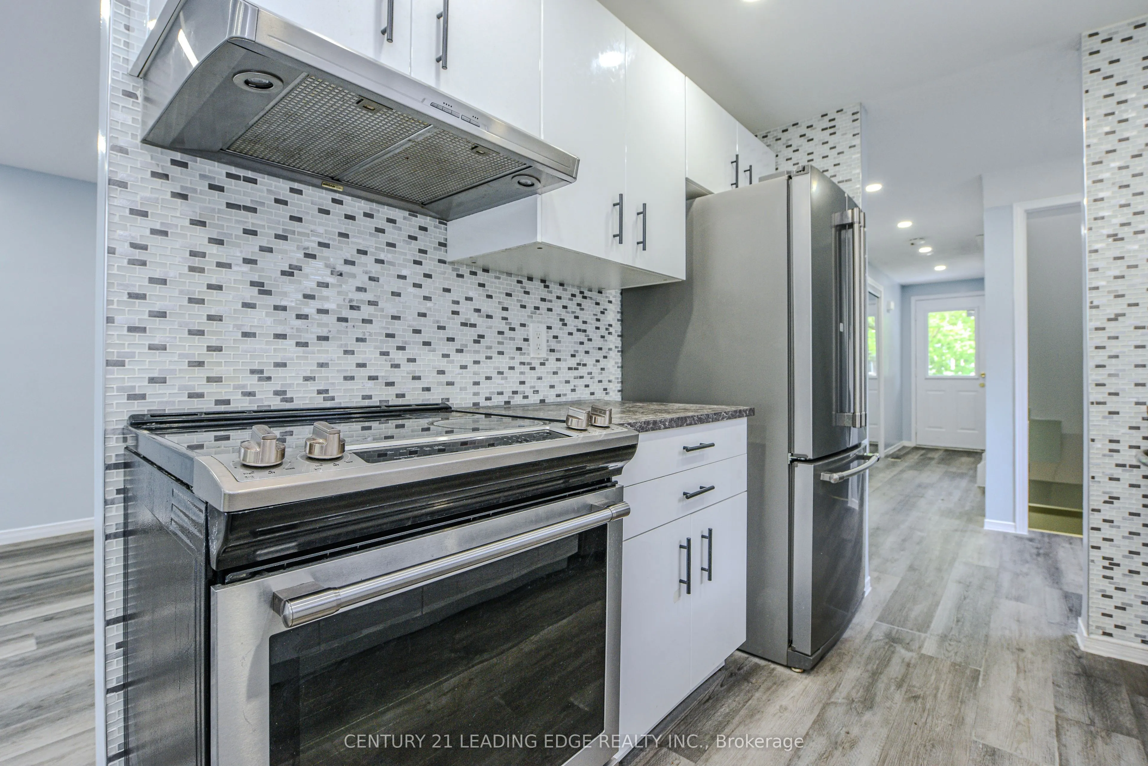 169 Hickling Trail