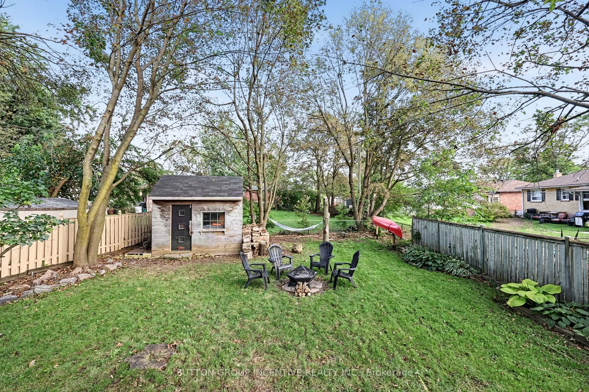 163 Grove Street E