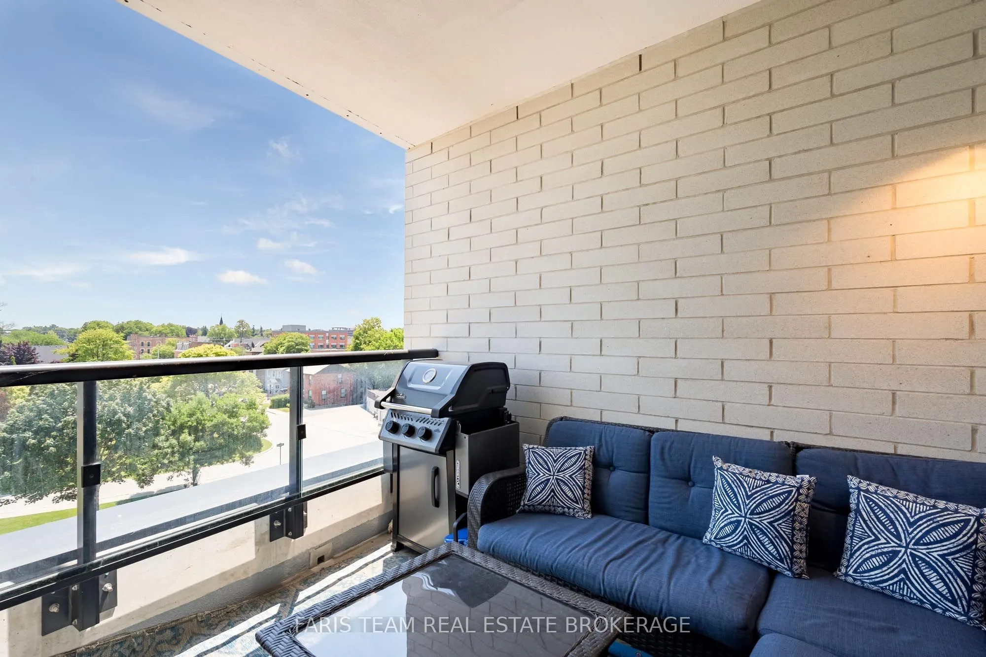 31 Huron Street #413
