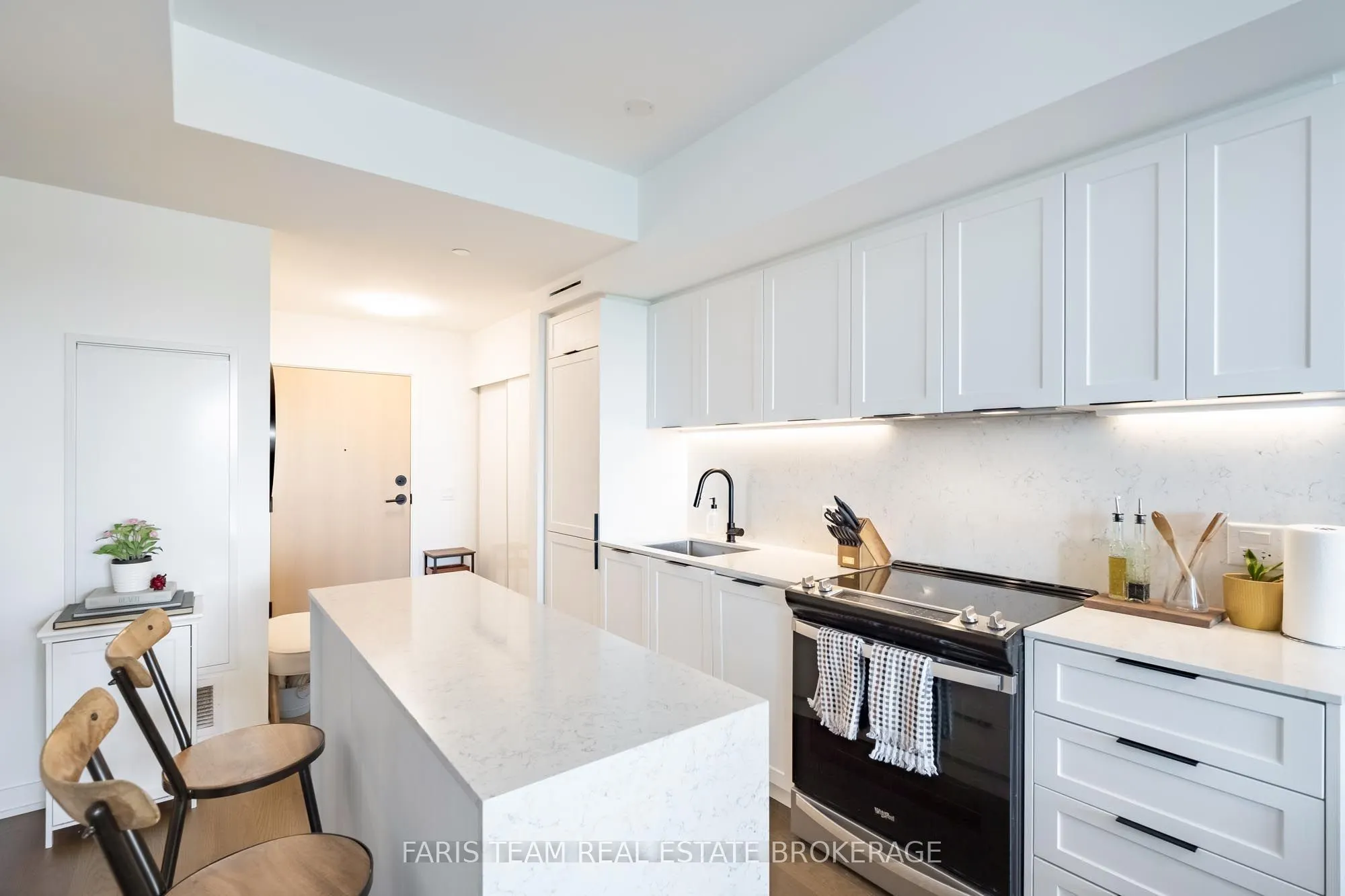 31 Huron Street #413