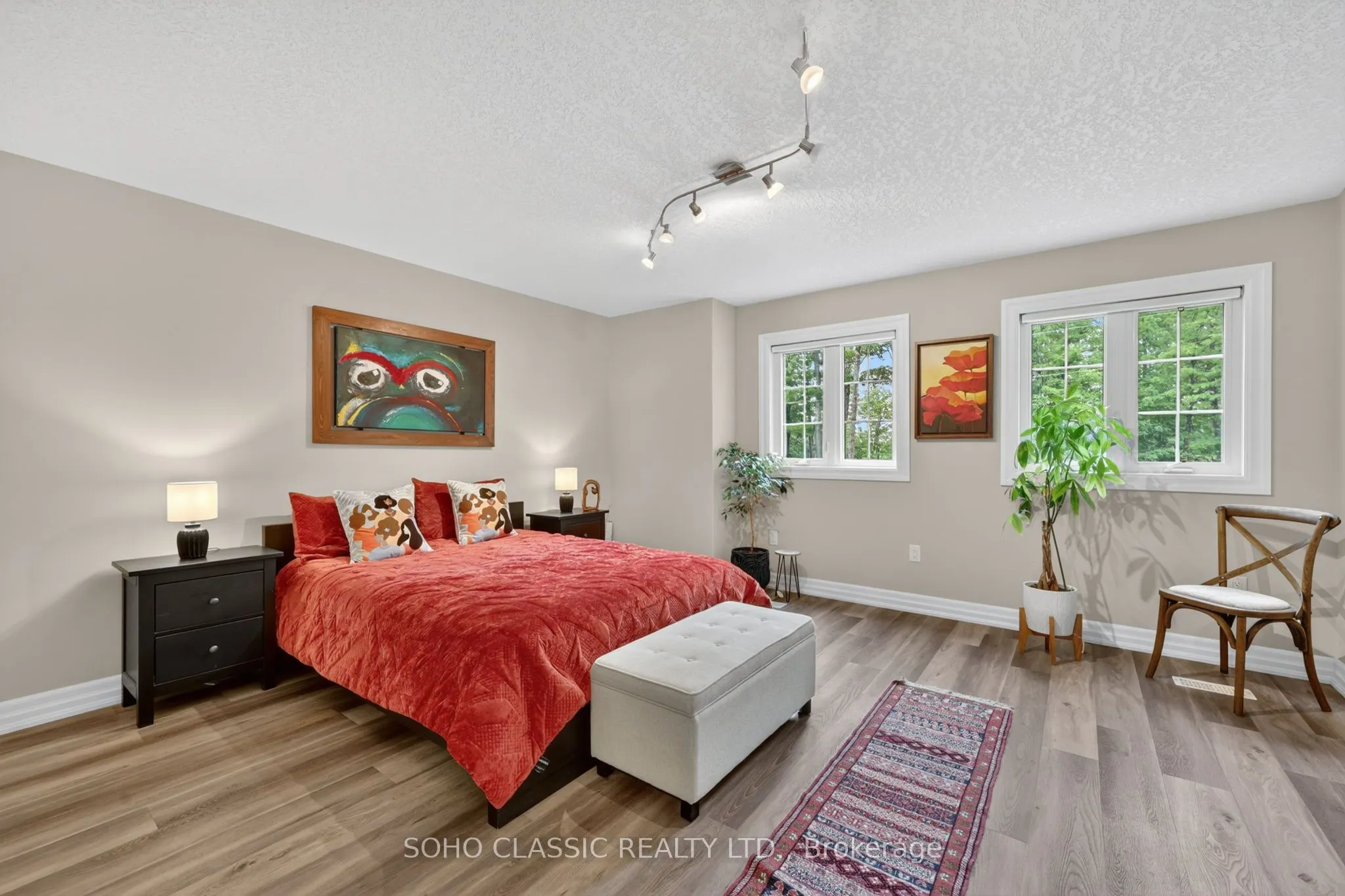 16 Oneida Avenue