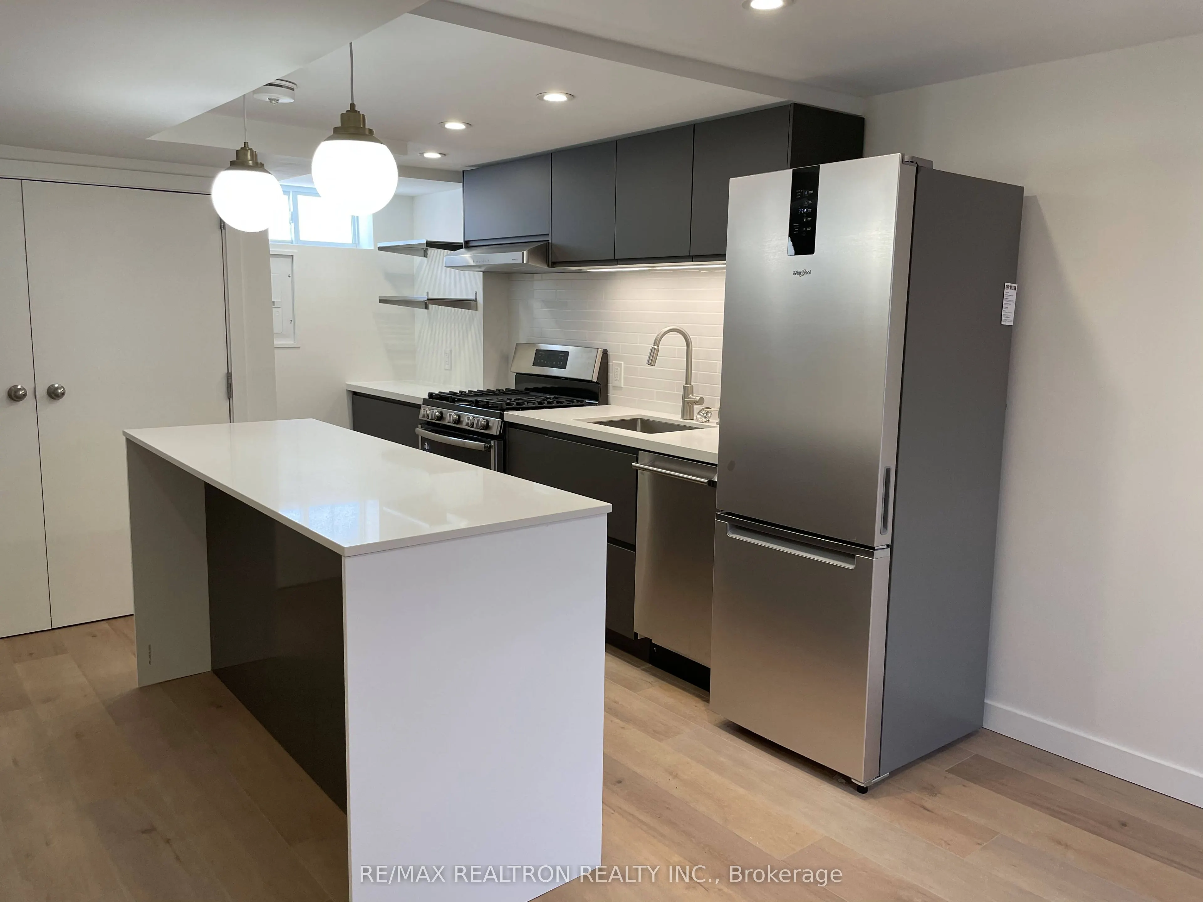 82 Gunn Street #2