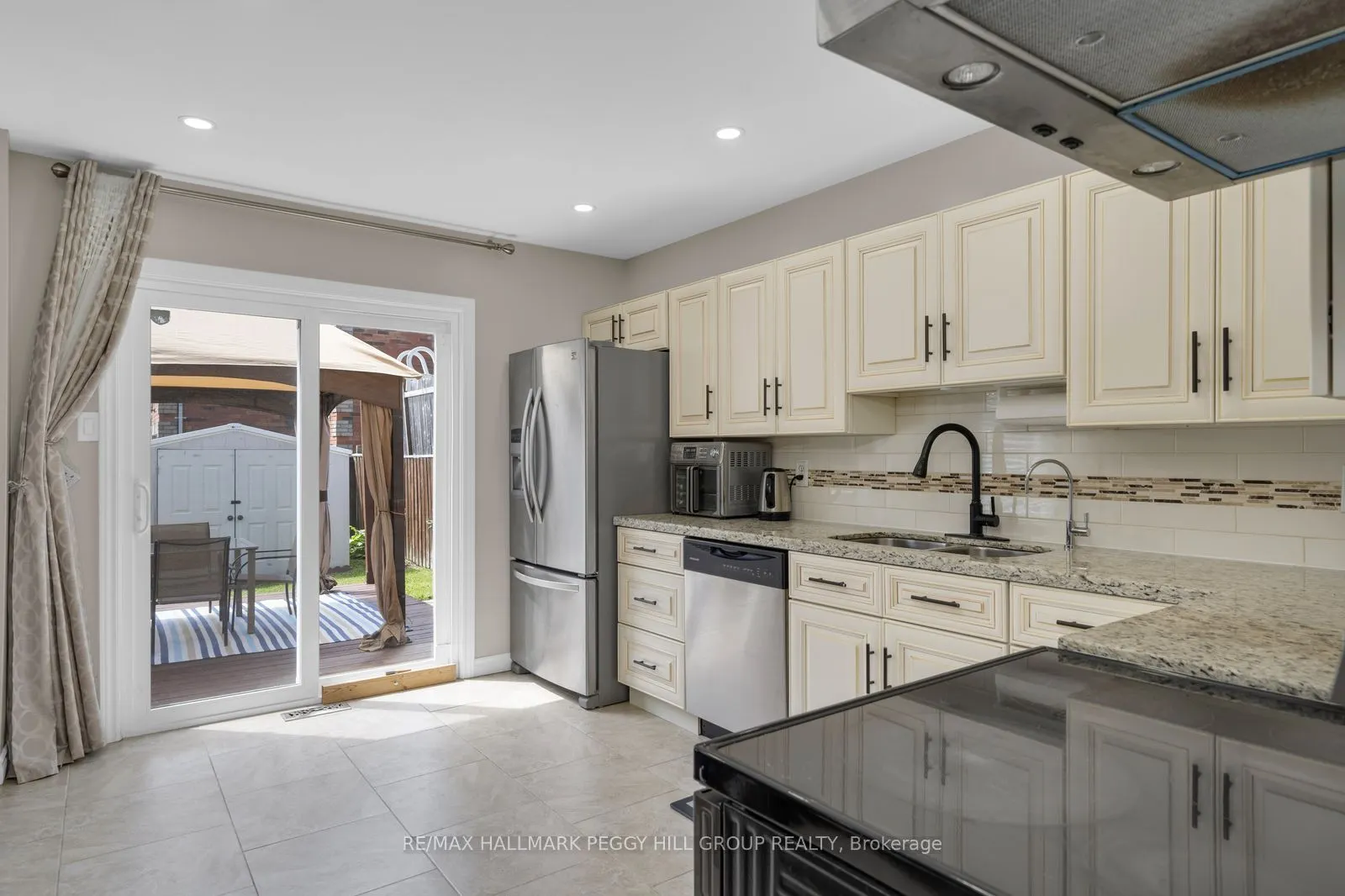 35 Victorway Drive