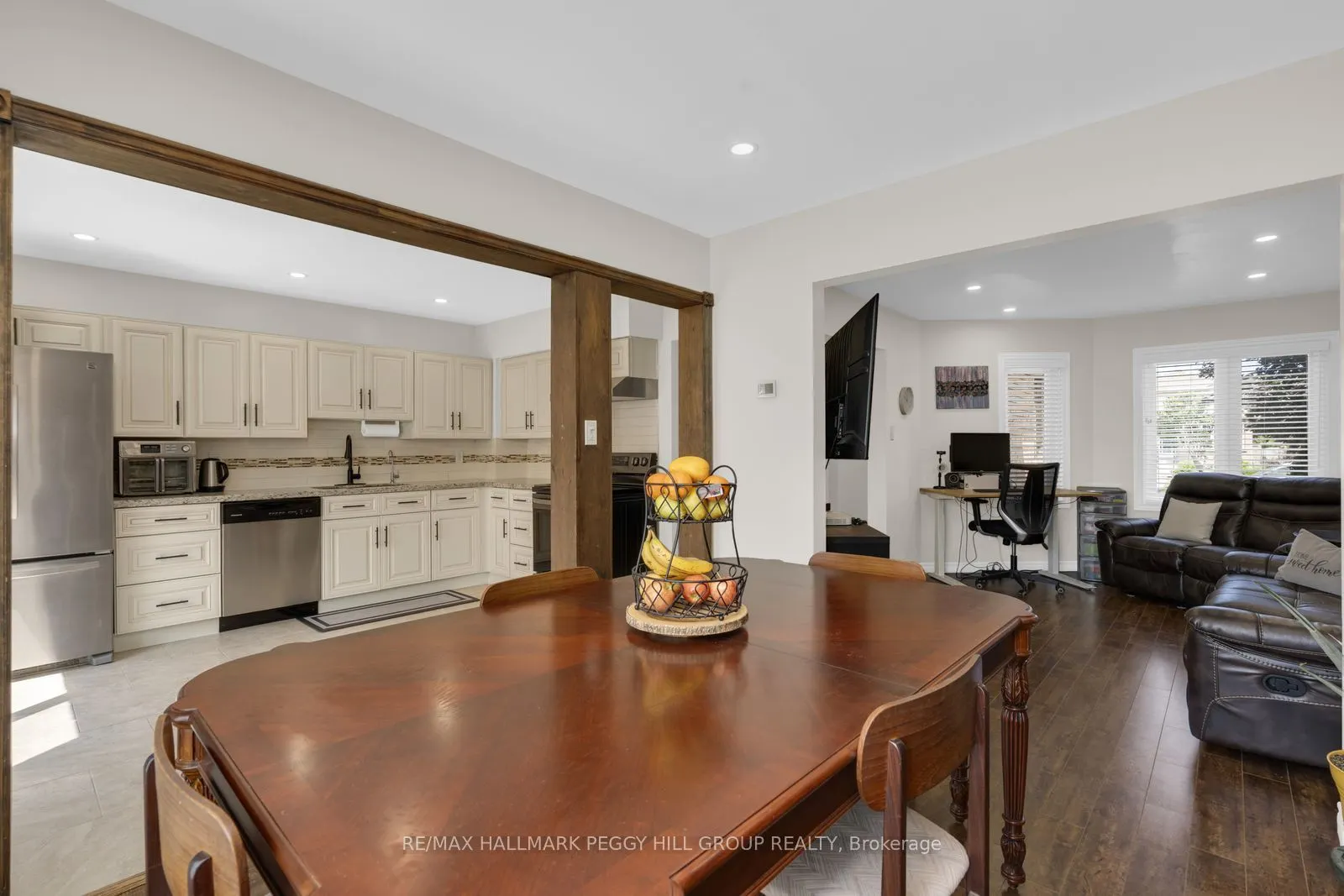 35 Victorway Drive