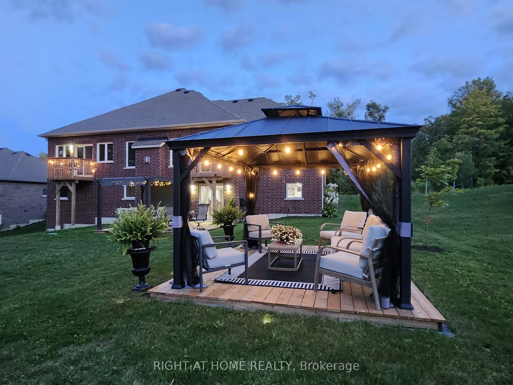 84 Diamond Valley Drive