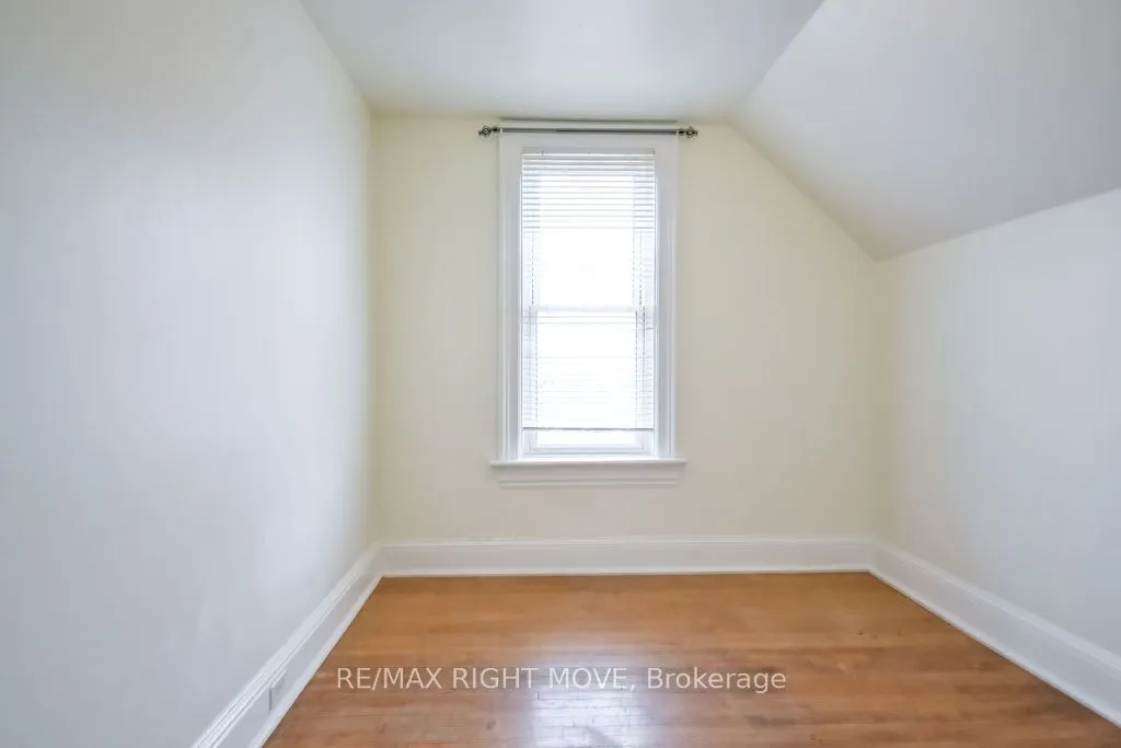 129 Coldwater Road W