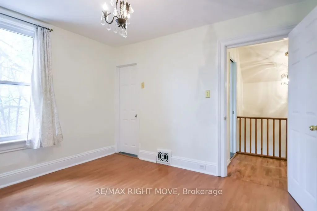 129 Coldwater Road W