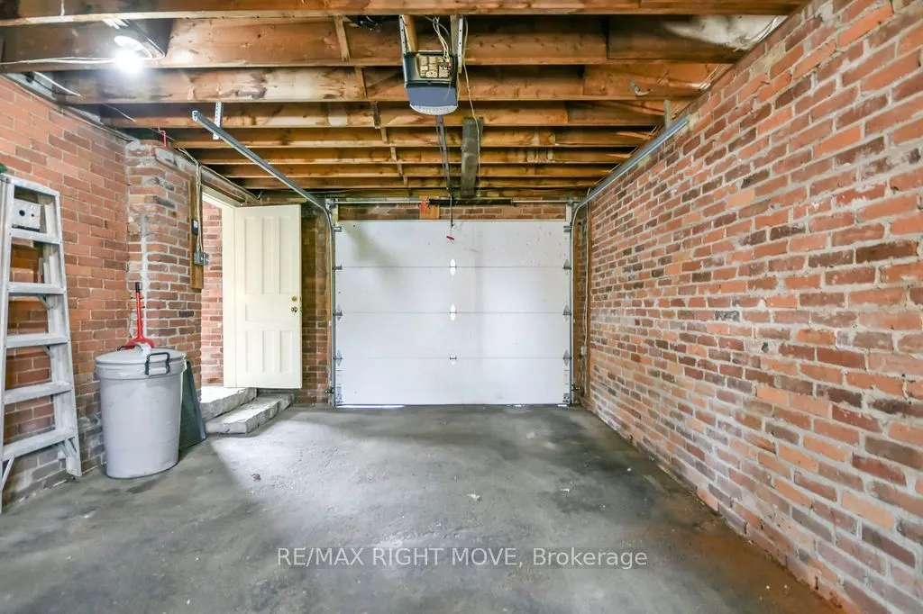 129 Coldwater Road W