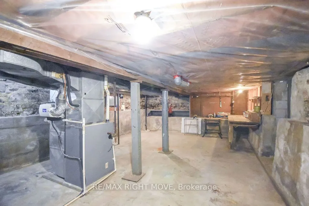 129 Coldwater Road W