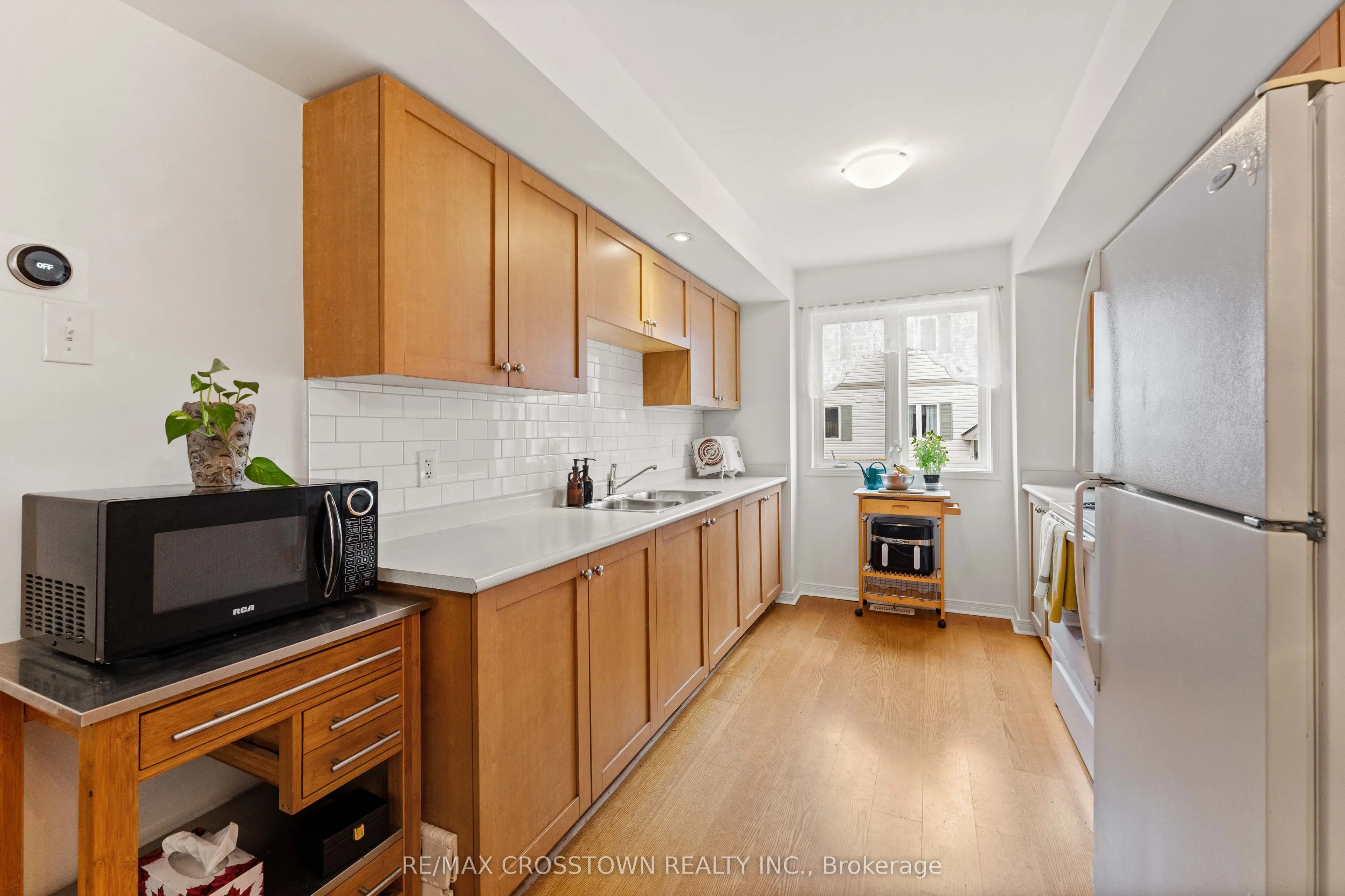 440 Yonge Street #B1