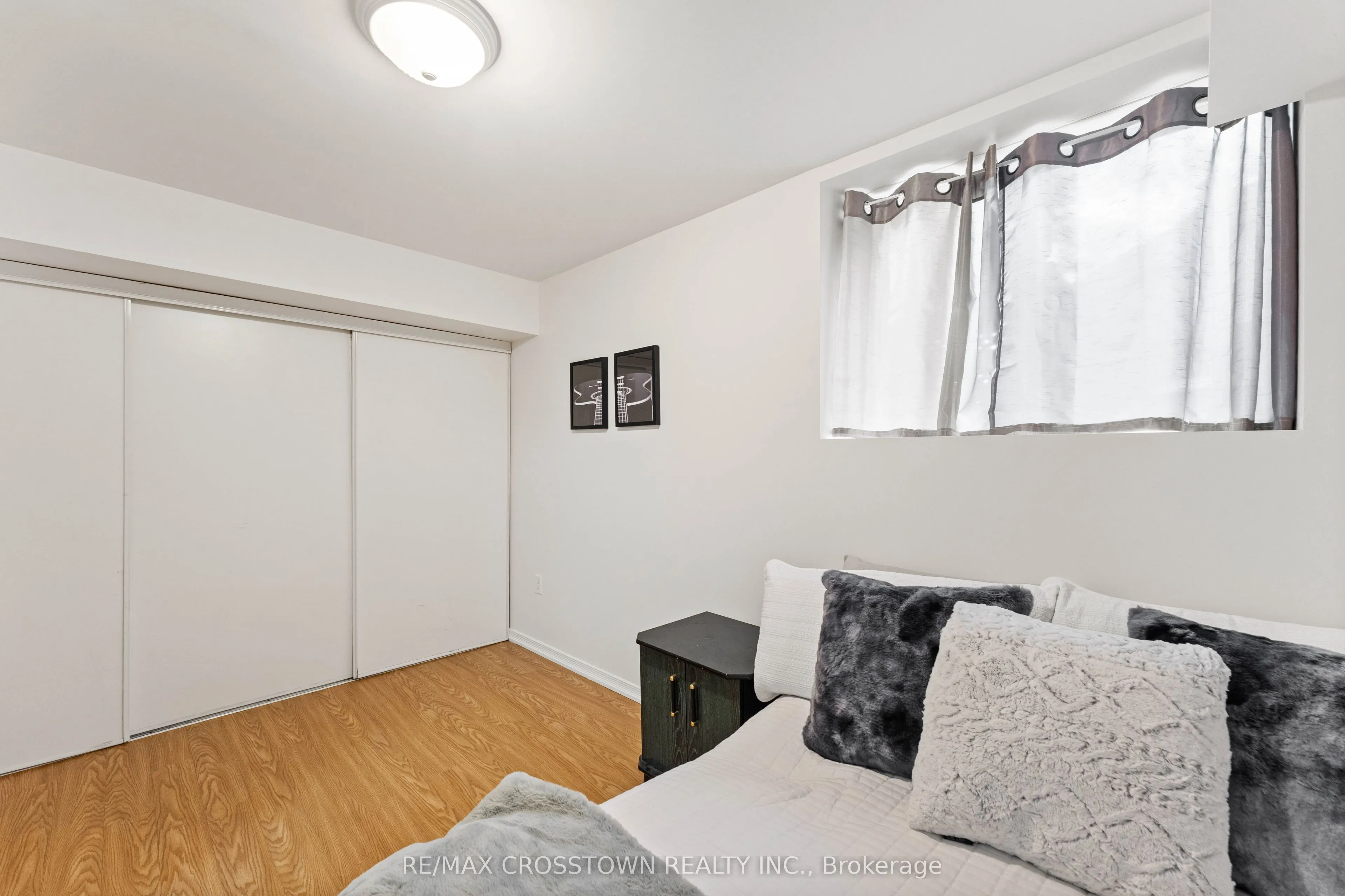 440 Yonge Street #B1