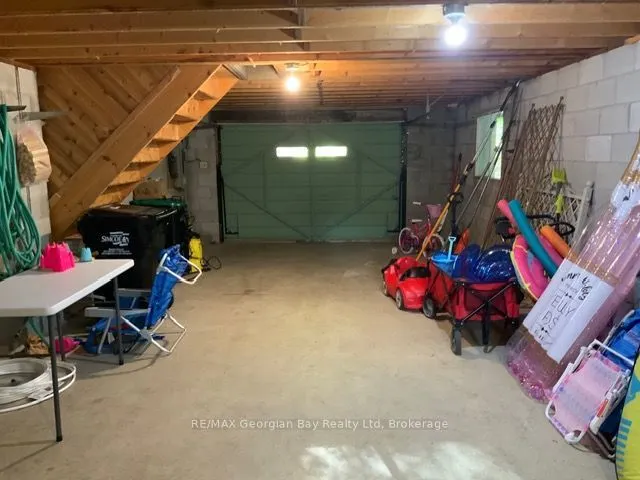 44 Tall Pines Drive NW
