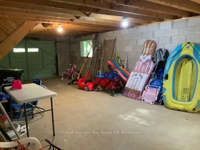 44 Tall Pines Drive NW