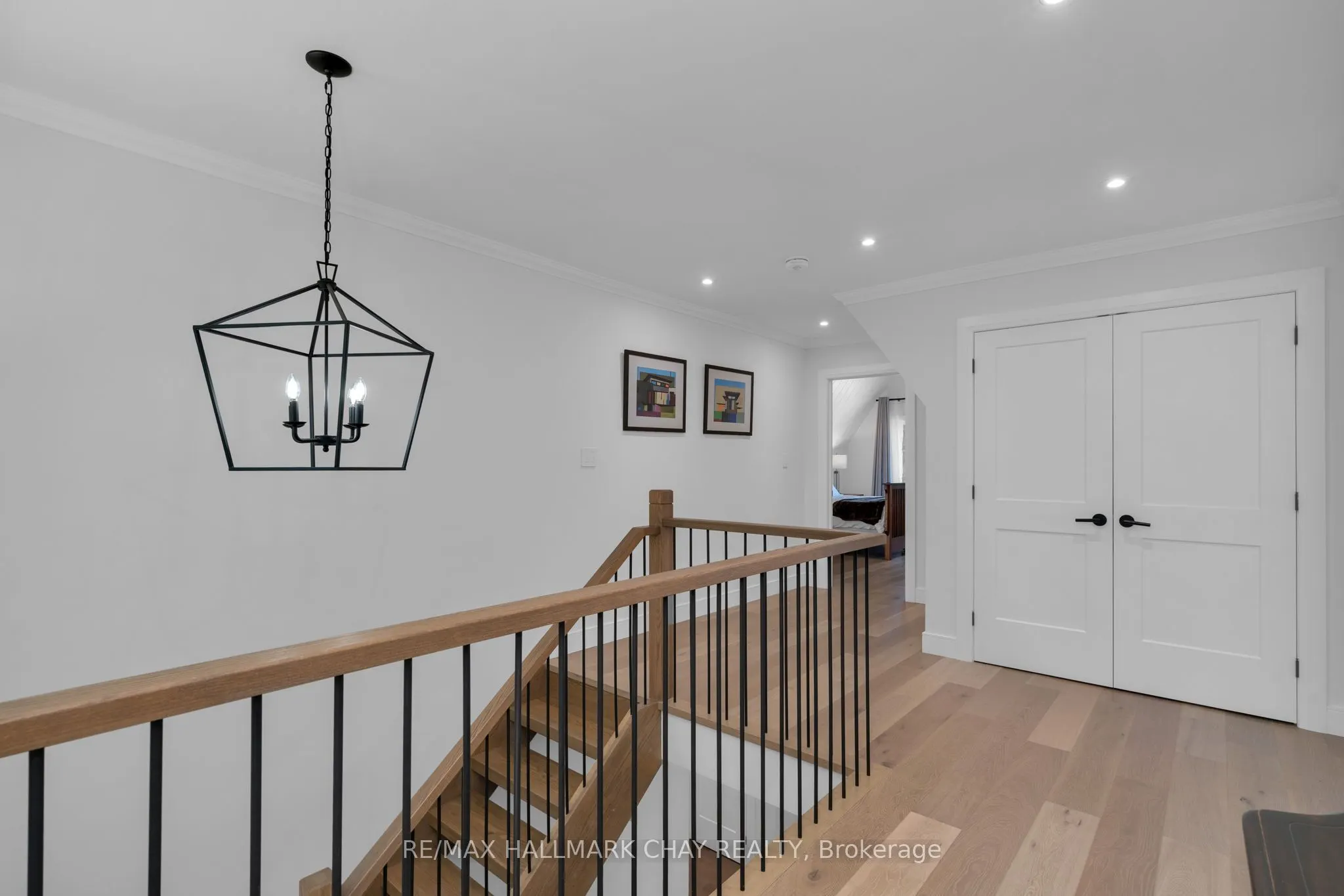 98 Shanty Bay Road
