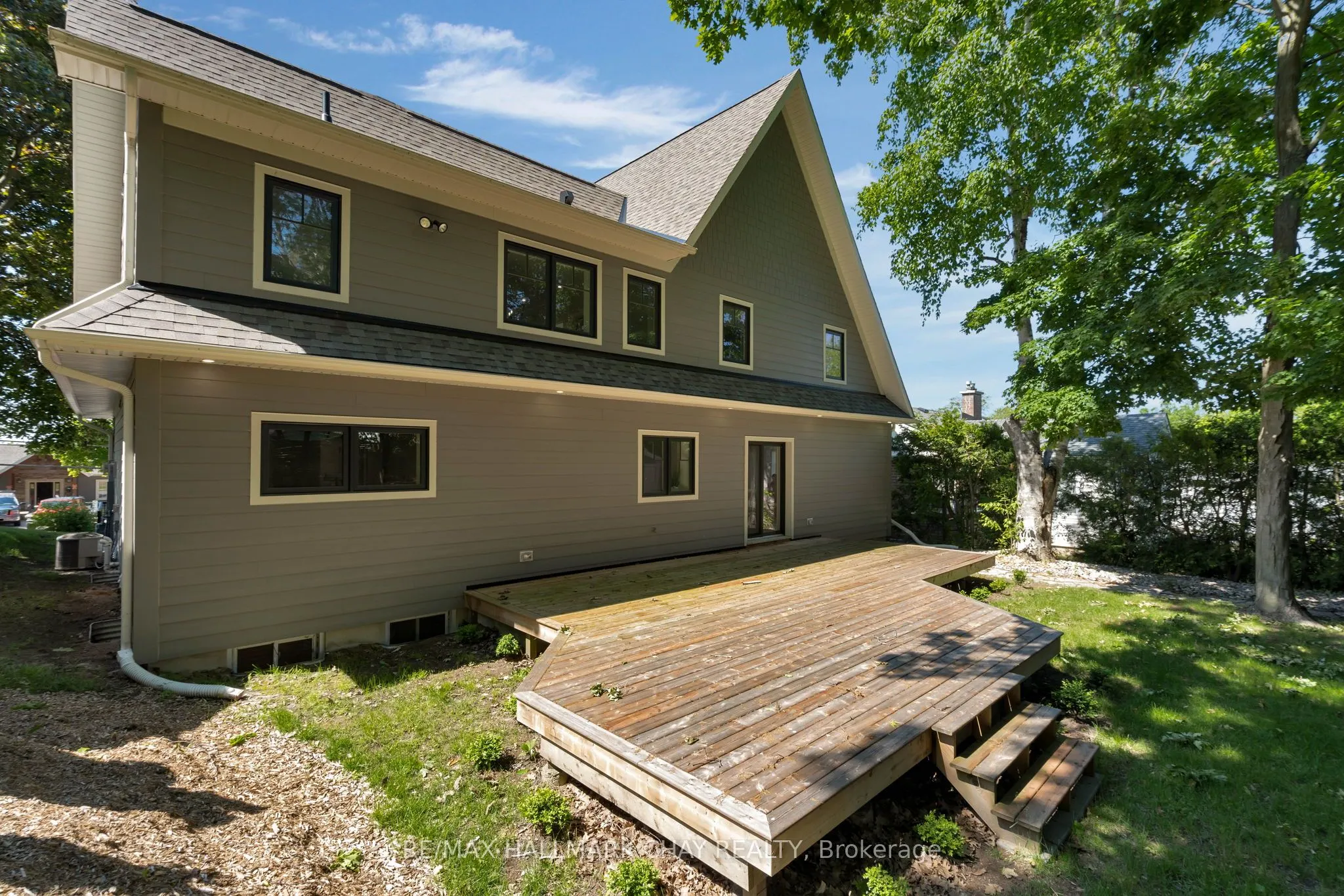 98 Shanty Bay Road