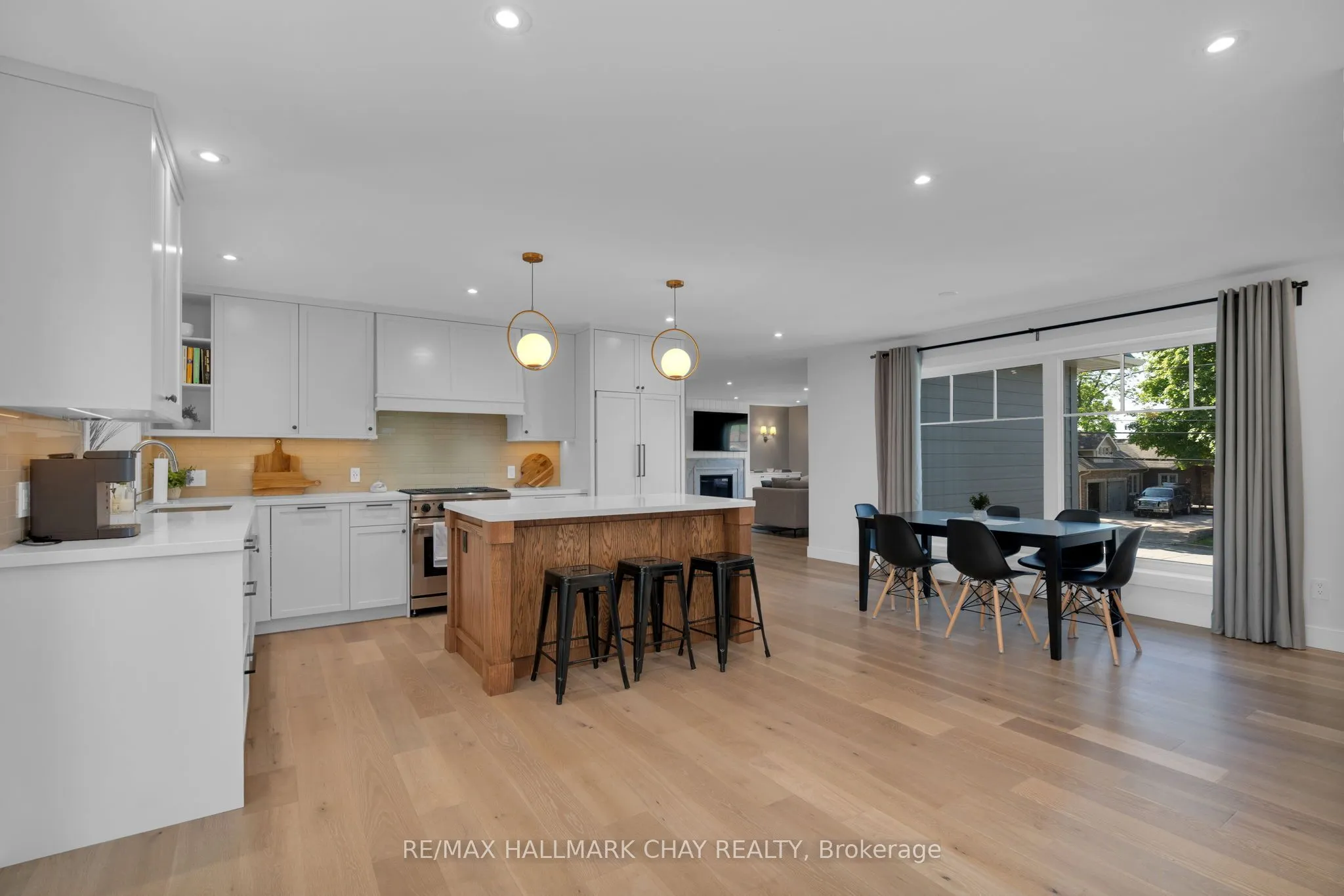 98 Shanty Bay Road