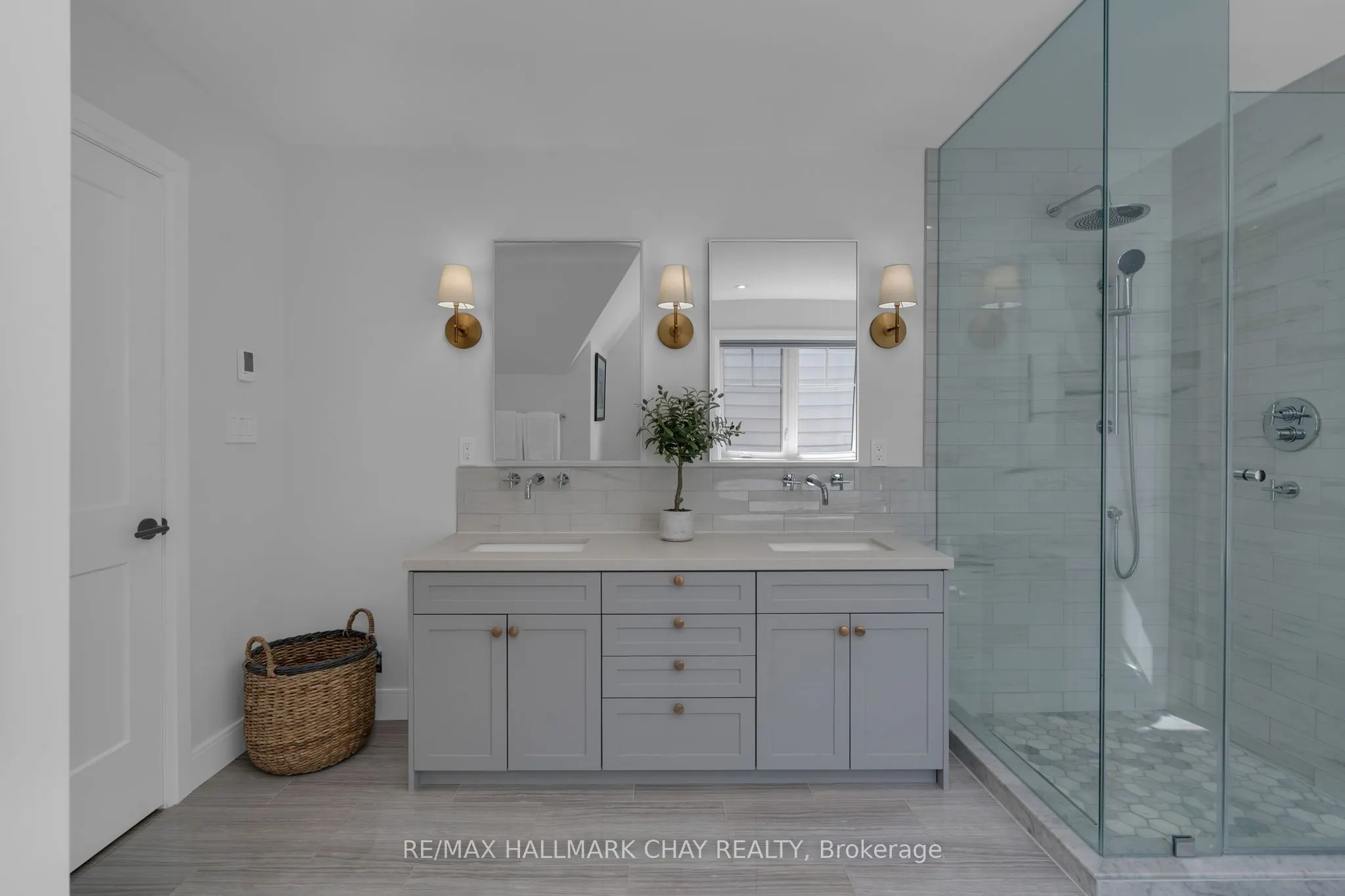 98 Shanty Bay Road
