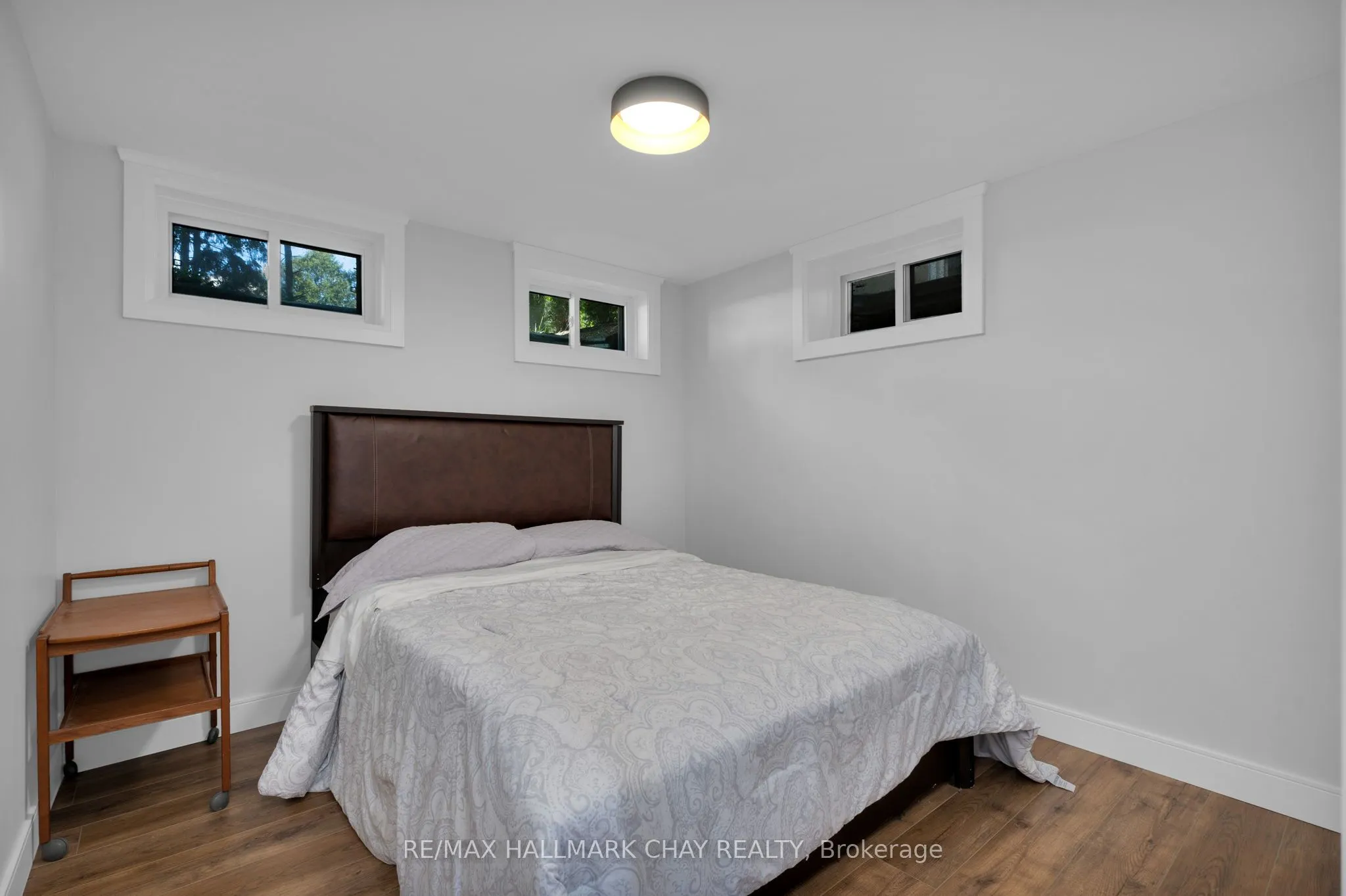 98 Shanty Bay Road