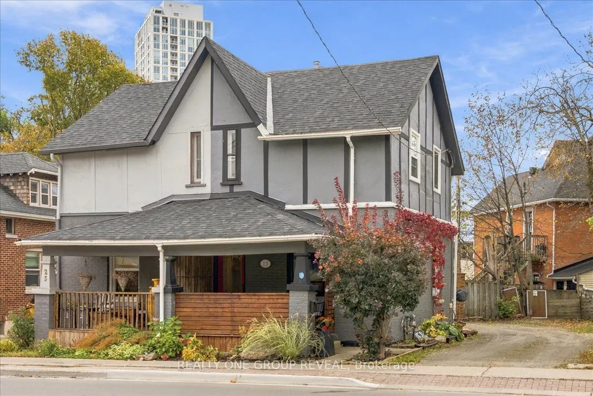 27 Ross Street