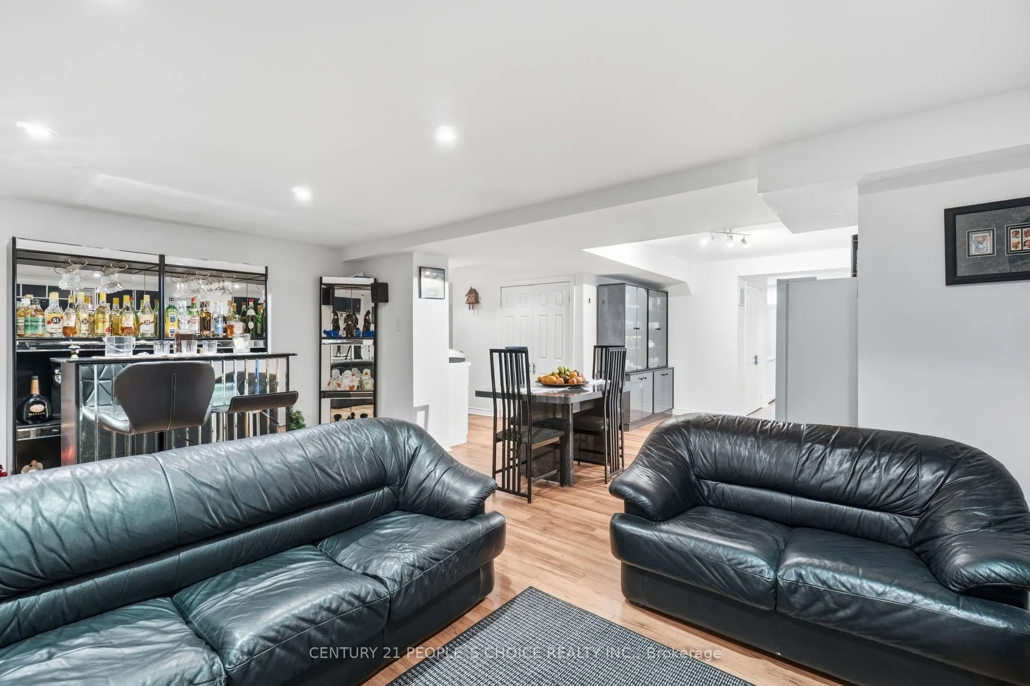 4 IMPERIAL CROWN Lane