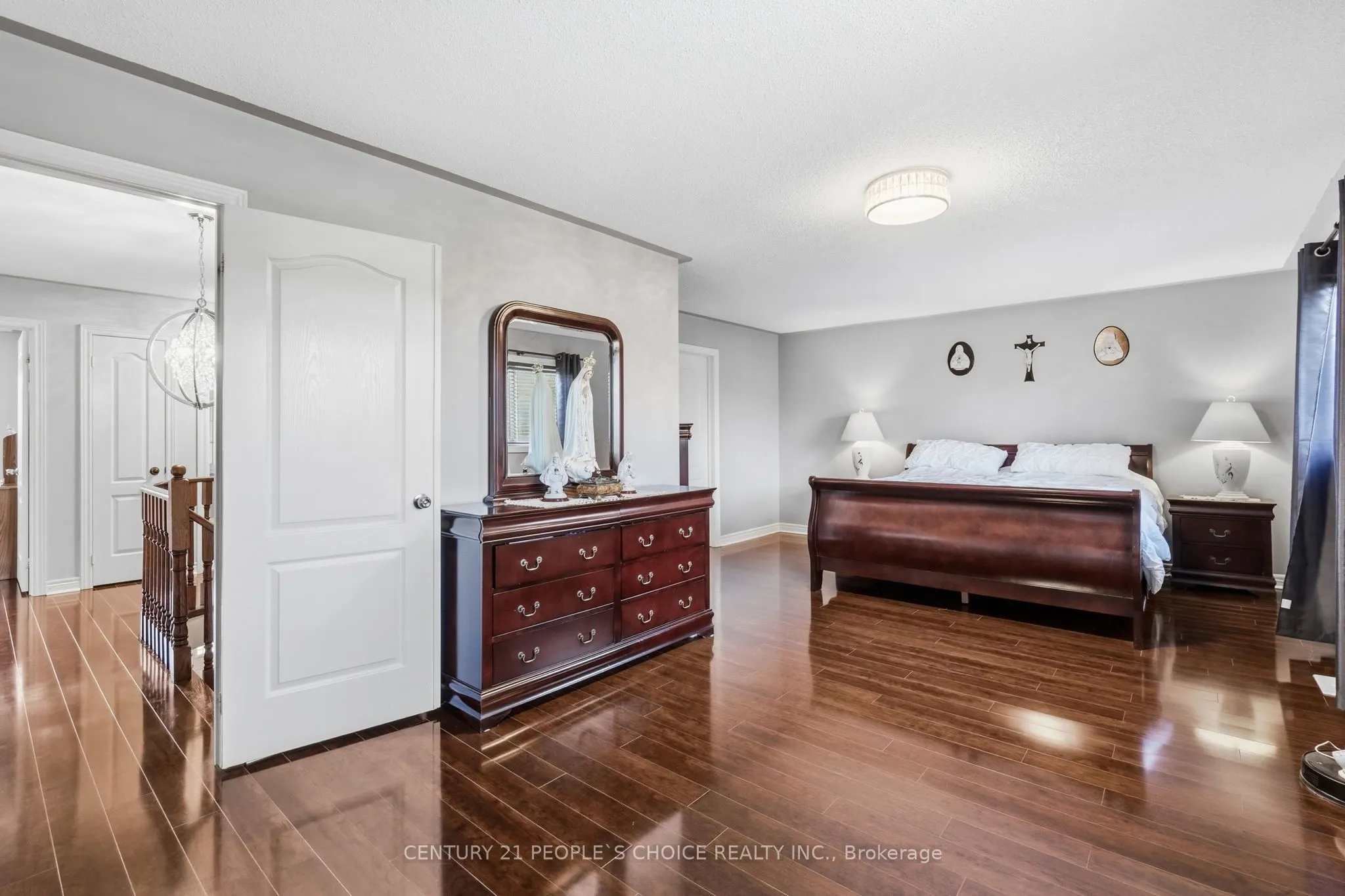 4 IMPERIAL CROWN Lane