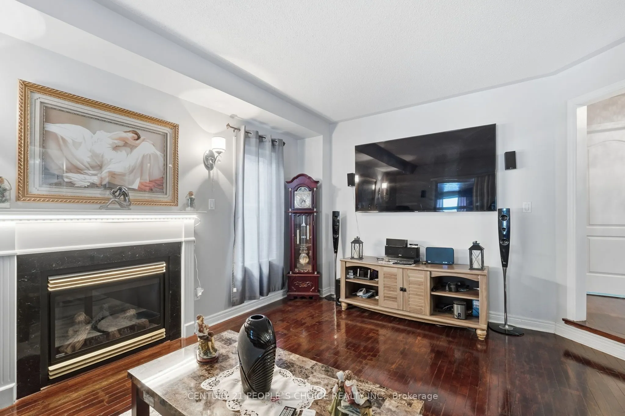 4 IMPERIAL CROWN Lane