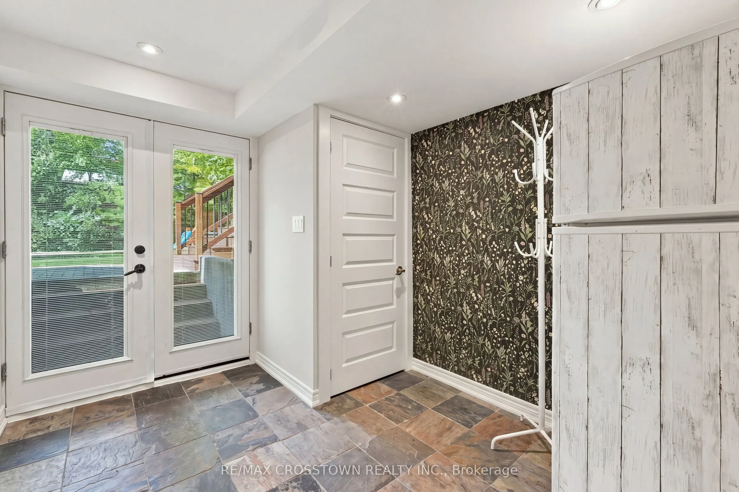 20 IDLEWOOD Drive