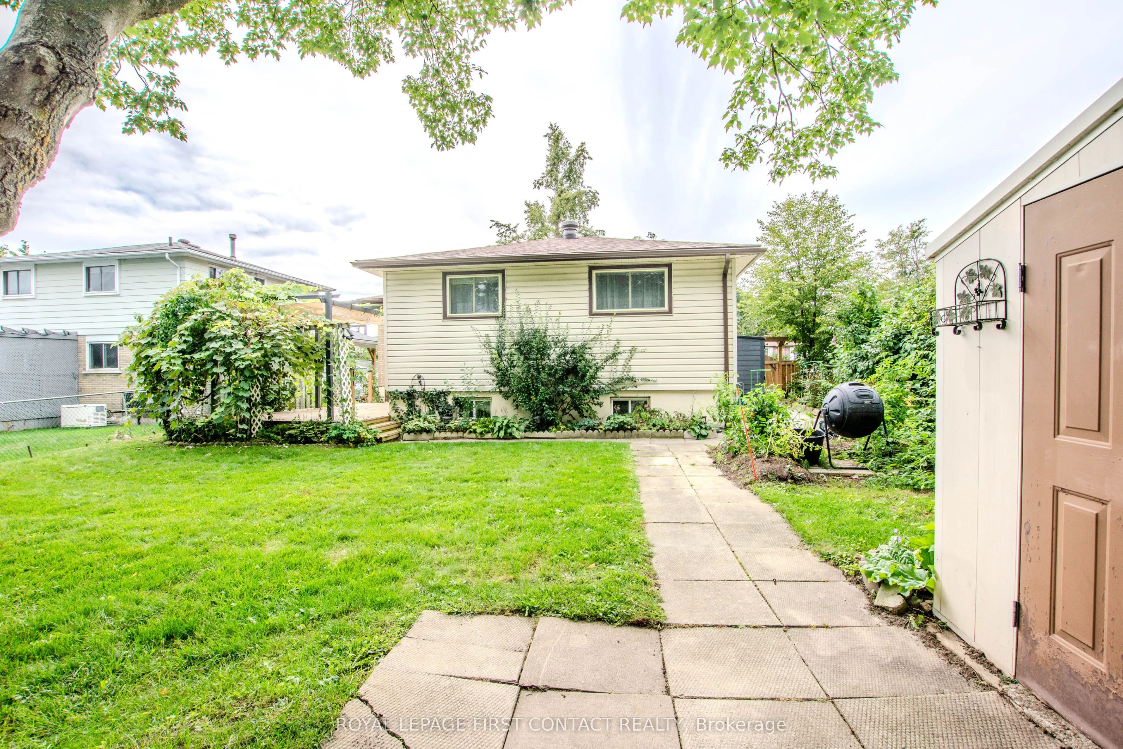 12 Daphne Crescent